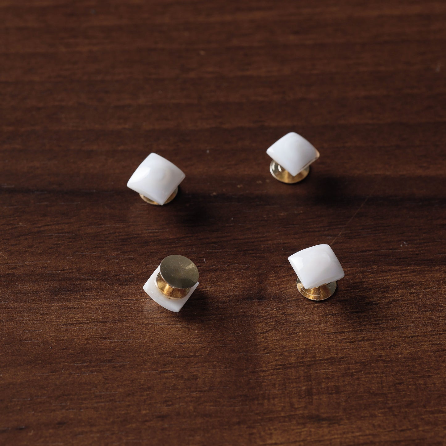 Handcrafted Seashell Buttons (Set of 4) Online at iTokri.com