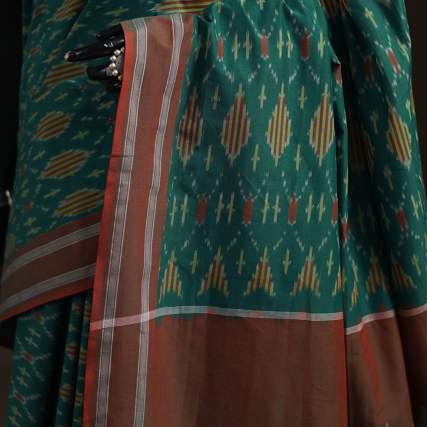 Pochampally Ikat Weave Mercerised Cotton Saree 03