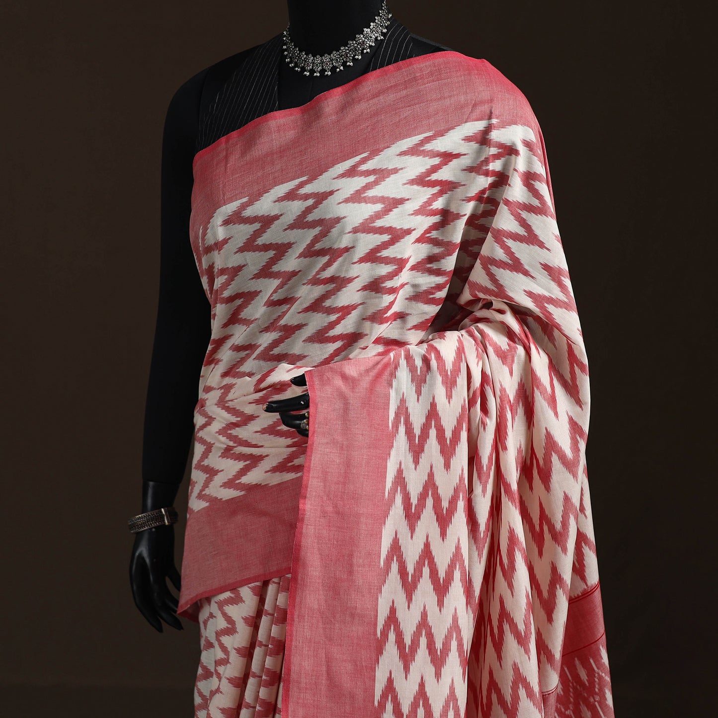 Pochampally Ikat Weave Mercerised Cotton Saree 04