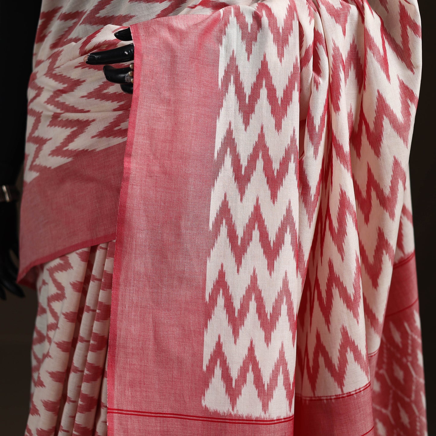 Pochampally Ikat Weave Mercerised Cotton Saree 04