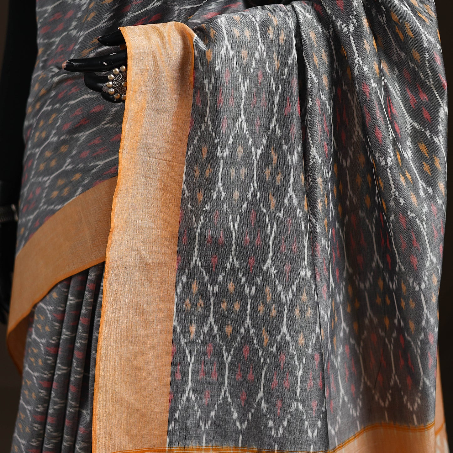 Pochampally Ikat Weave Mercerised Cotton Saree 06