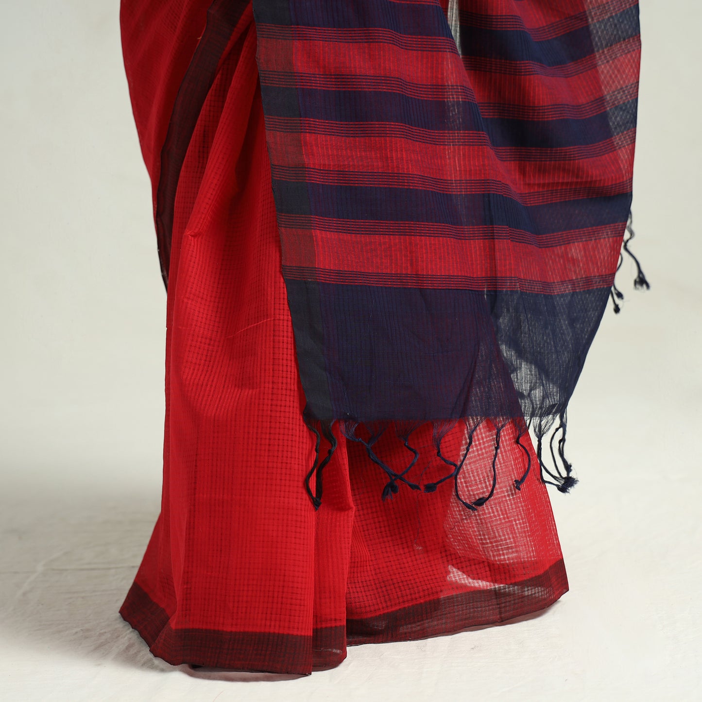 Red - Mangalagiri Plain Handloom Cotton Saree 01