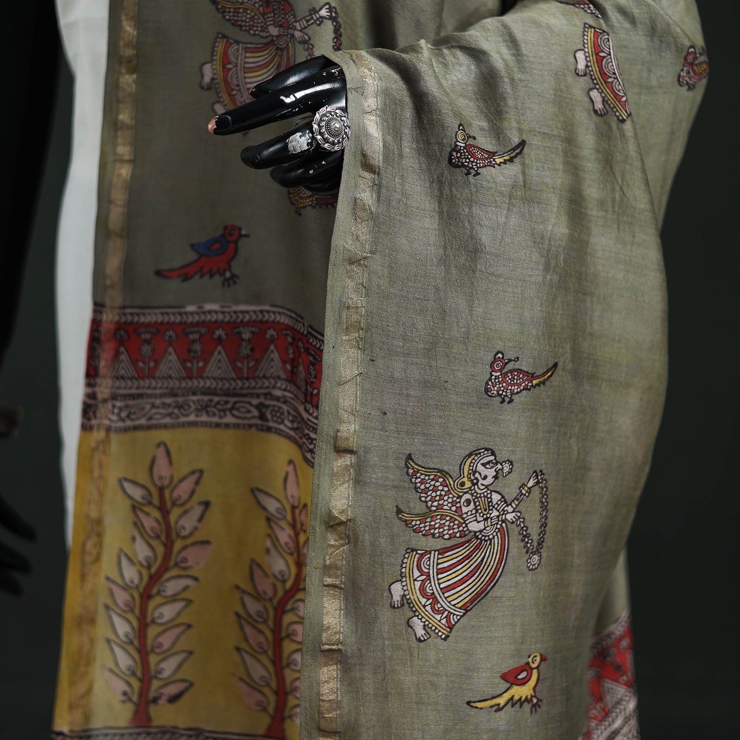 Mata Ni Pachedi Handpainted Natural Dyed Chanderi Silk Handloom Dupatta 27