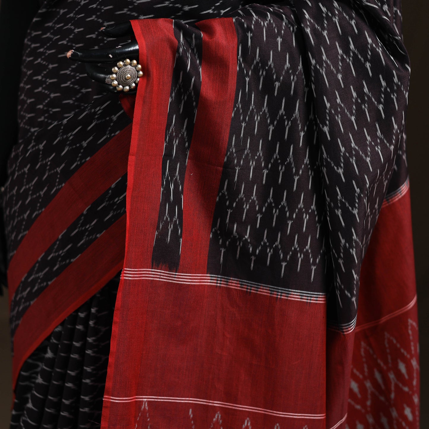 Pochampally Ikat Weave Mercerised Cotton Saree 15
