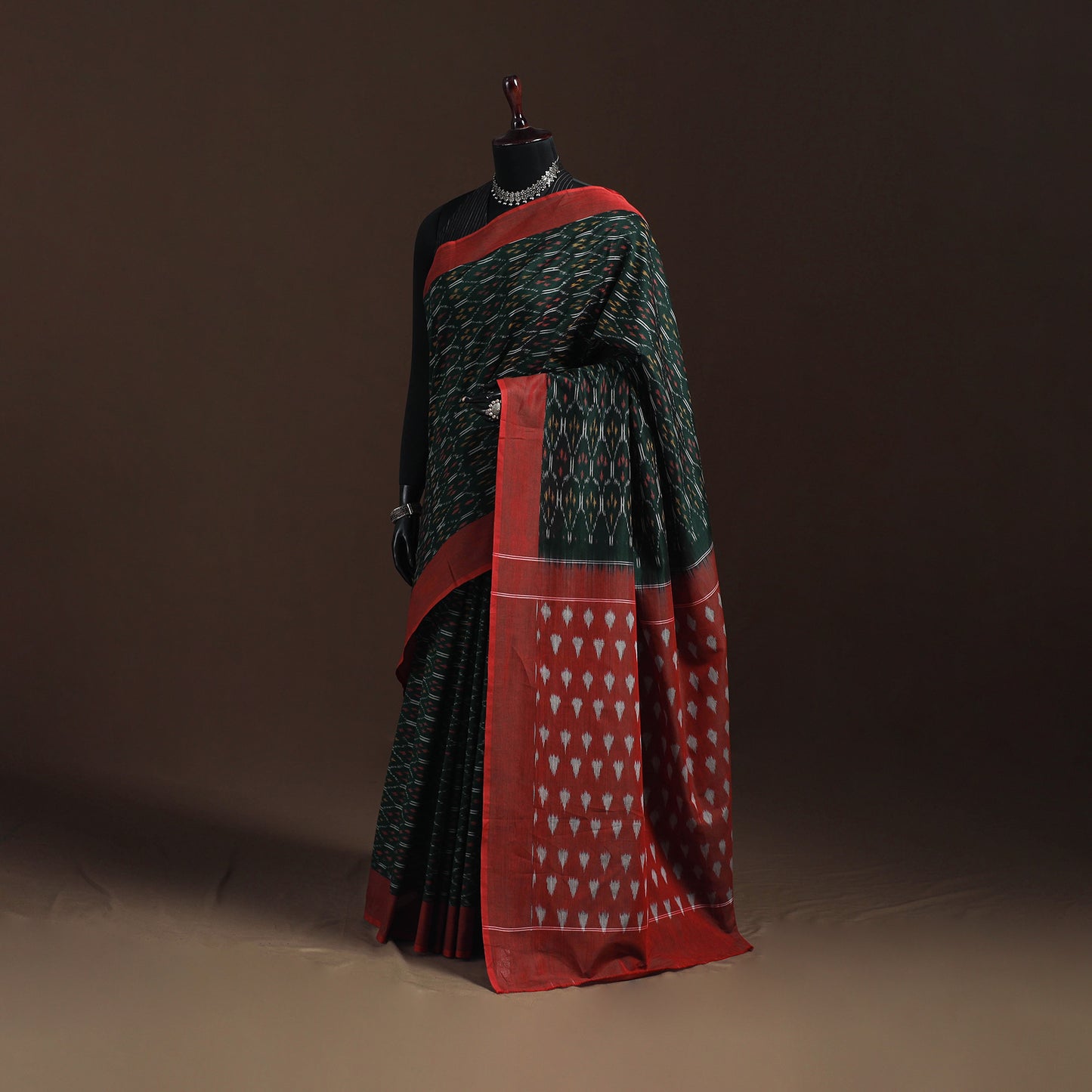 Pochampally Ikat Weave Mercerised Cotton Saree 16