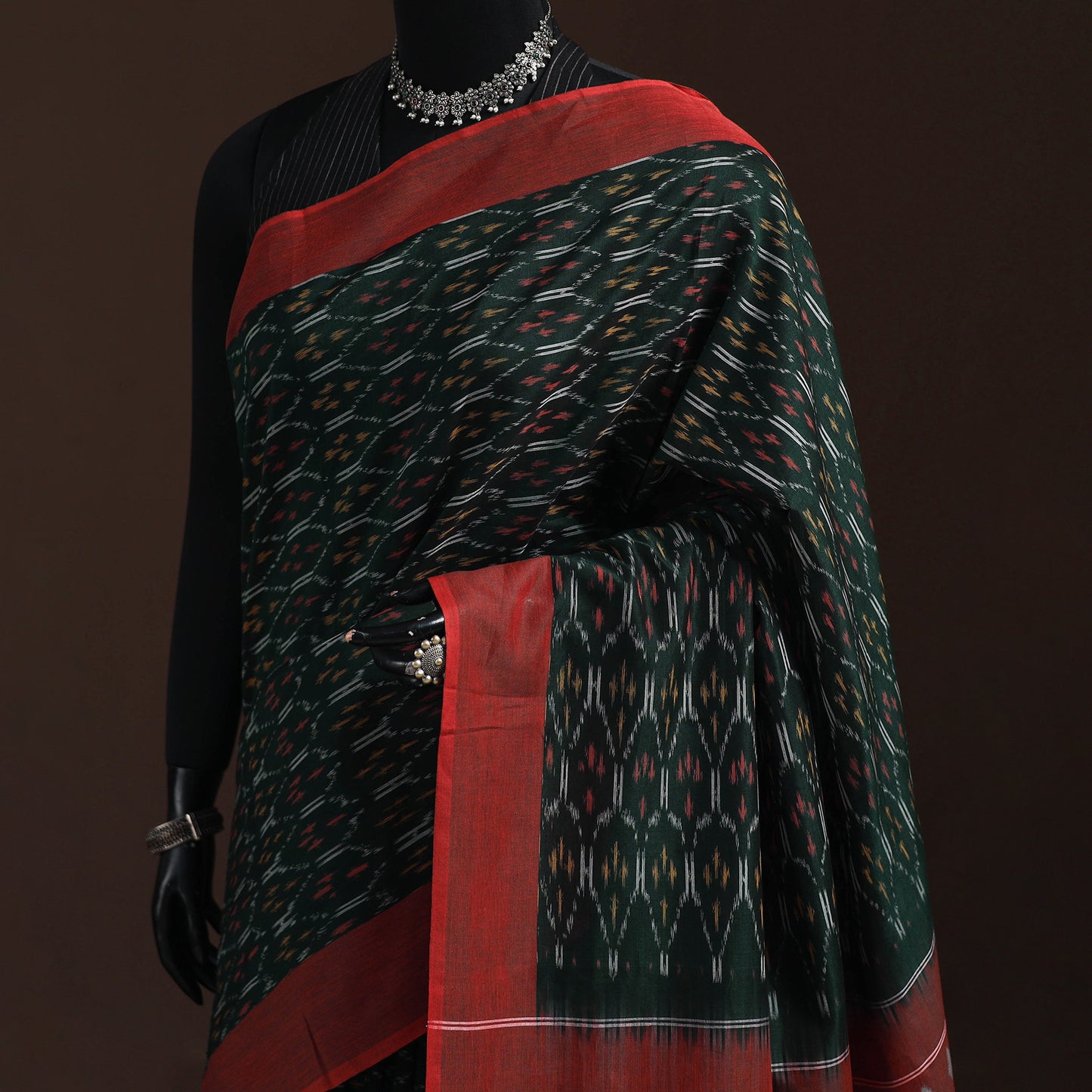 Pochampally Ikat Weave Mercerised Cotton Saree 16