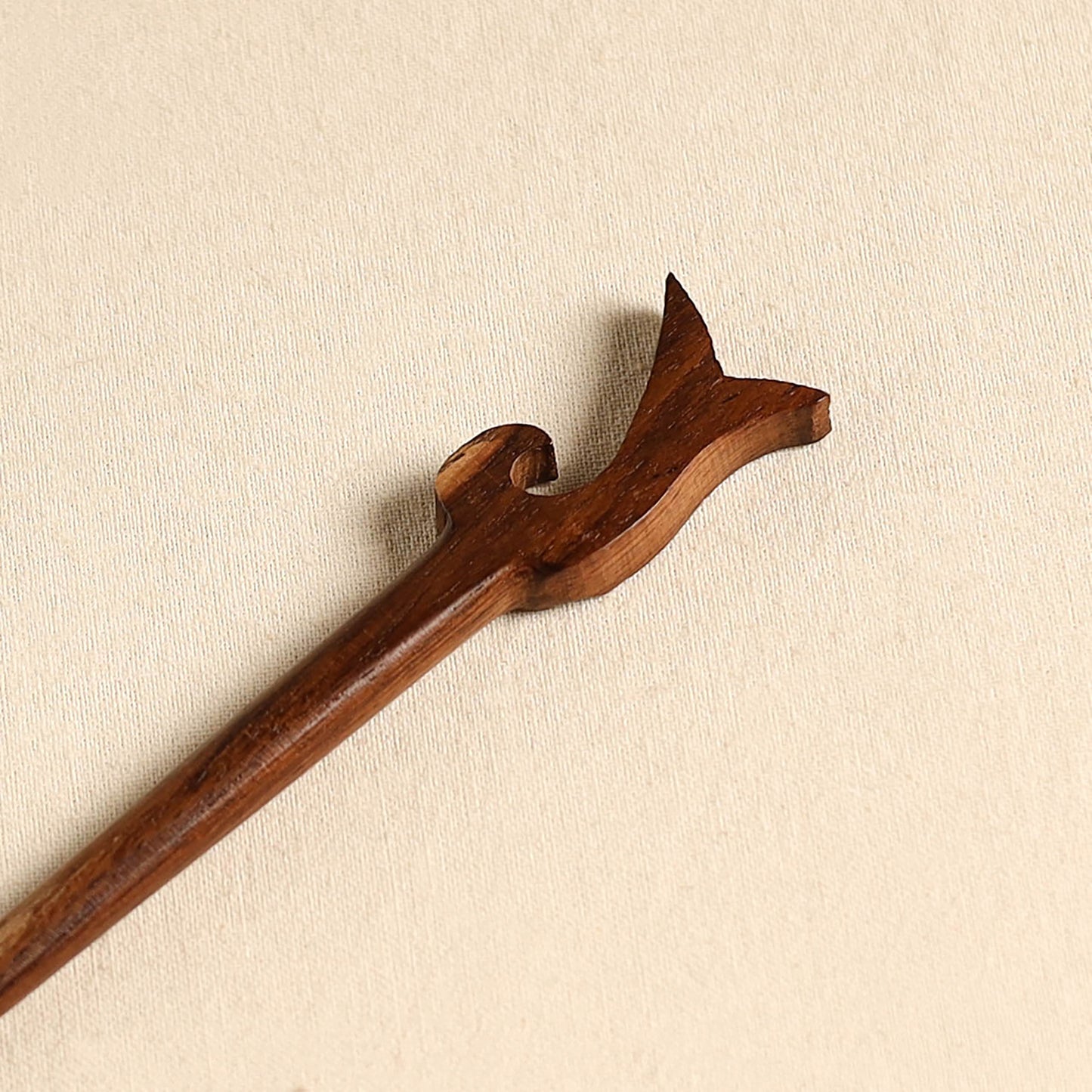 Hand Carved Sheesham Wood Juda Stick 15