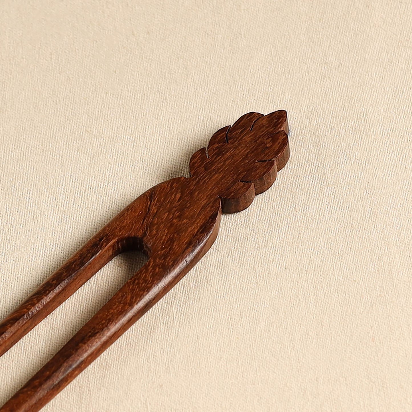 Hand Carved Sheesham Wood Juda Stick 37