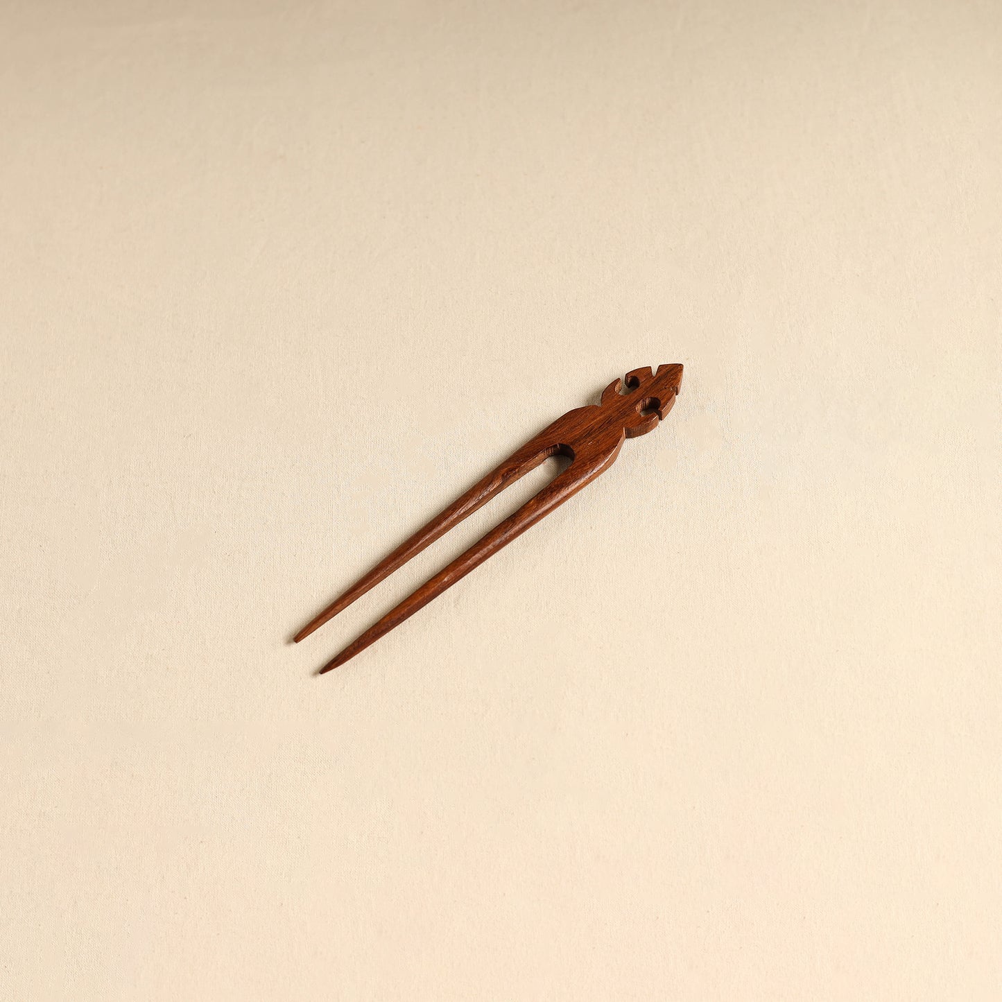 Hand Carved Sheesham Wood Juda Stick 40