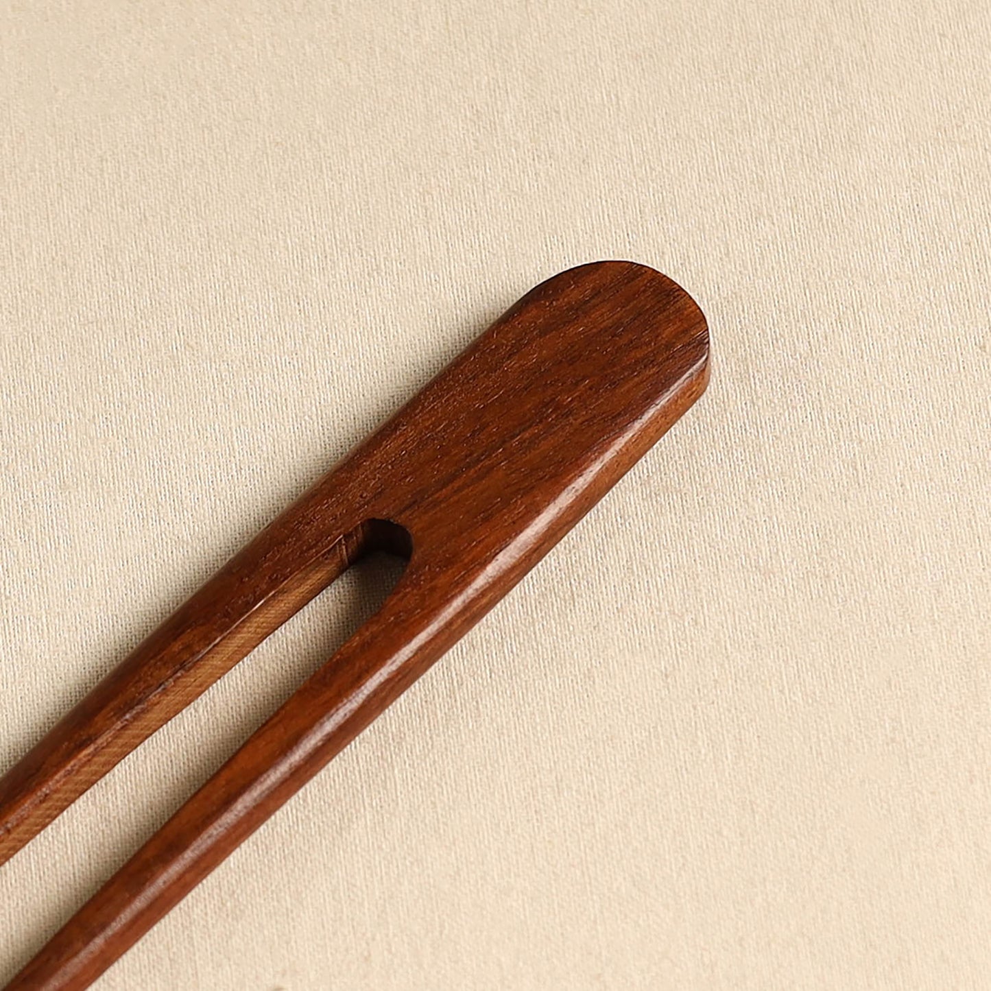 Hand Carved Sheesham Wood Juda Stick 42