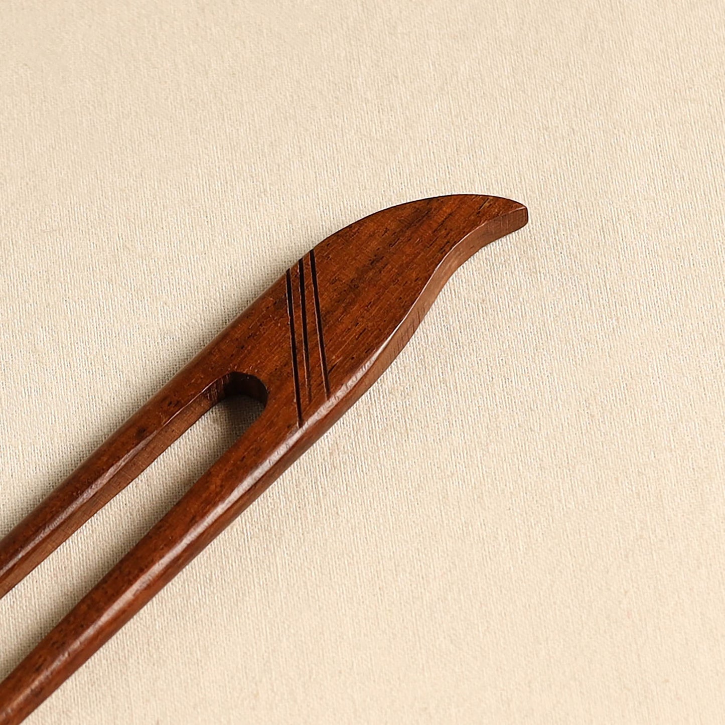 Hand Carved Sheesham Wood Juda Stick 45