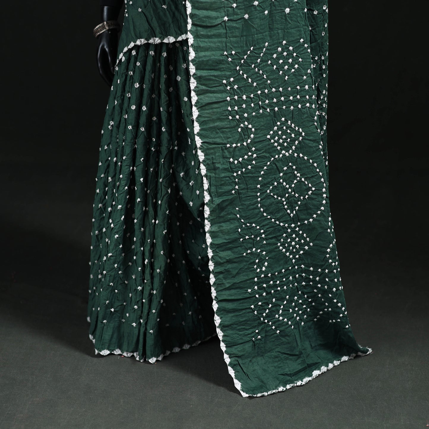 Kutch Bandhani Tie-Dye Cotton Saree 102