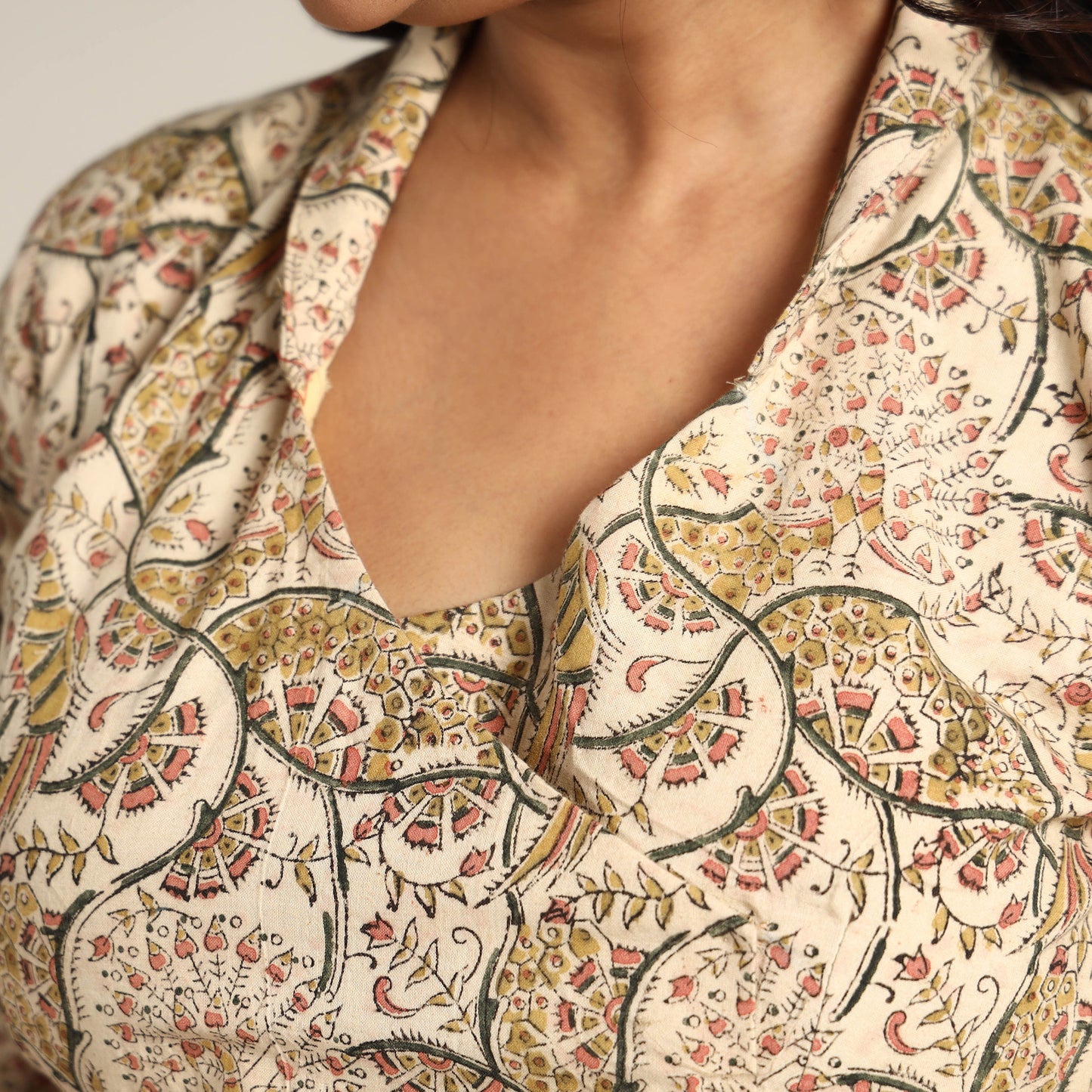 Buy Pedana Kalamkari Block Printed Cotton Stitched Blouse Online at iTokri.com