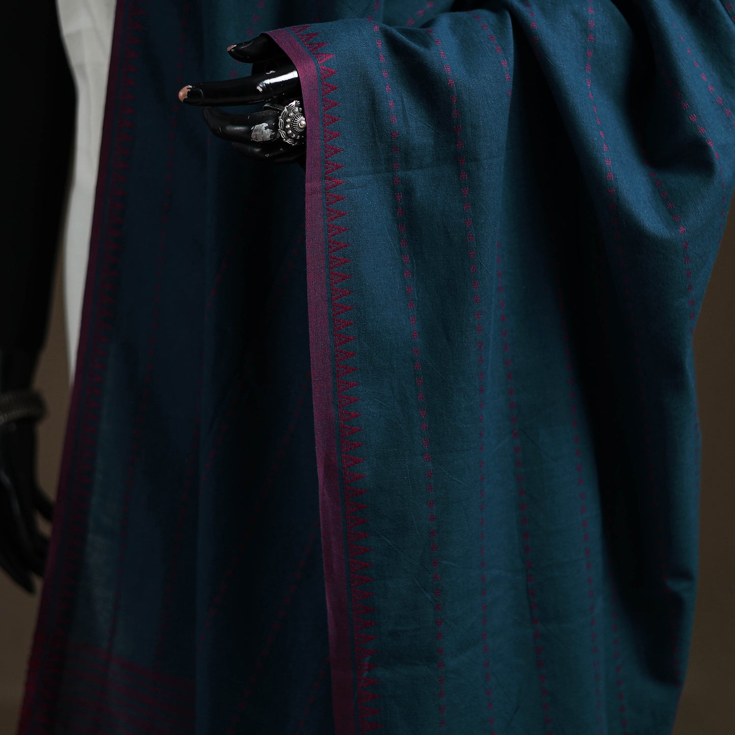 Jacquard Woven Cotton Dupatta with Tassels 04