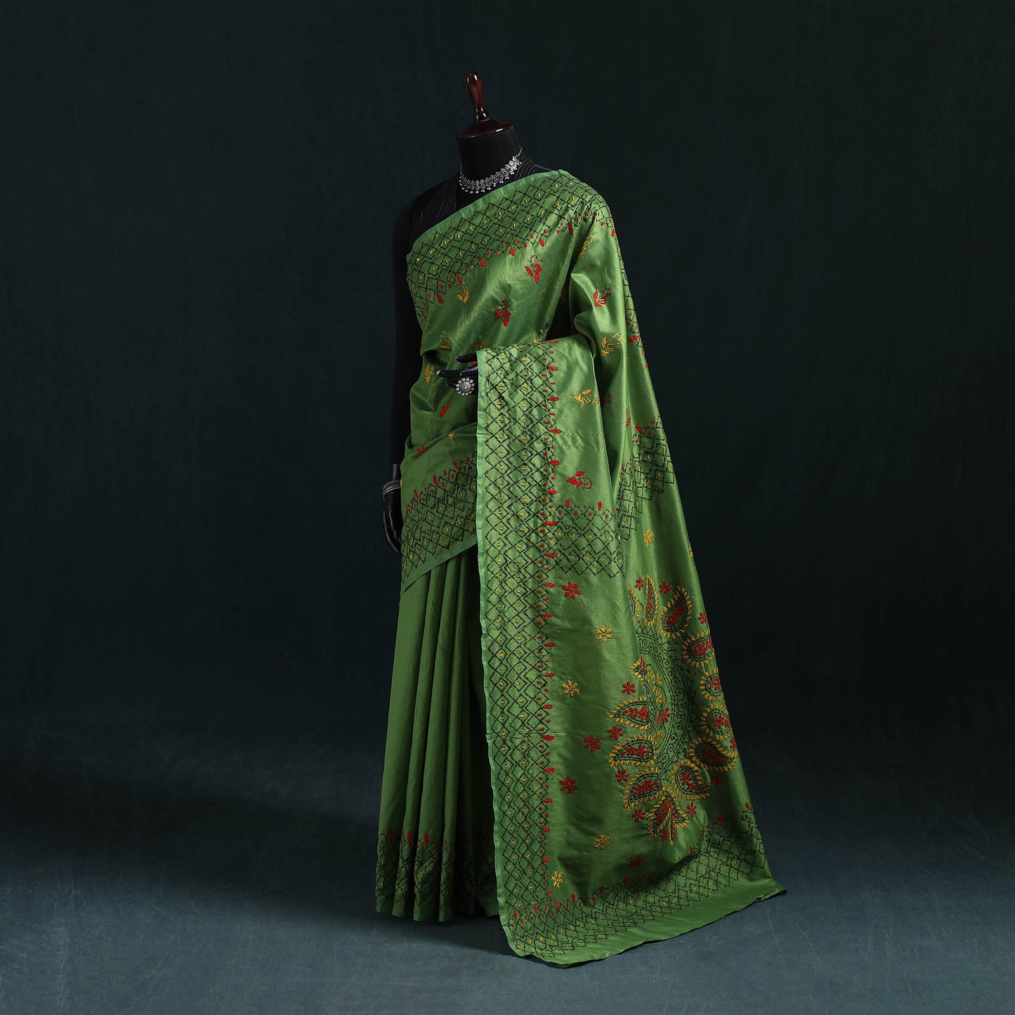 Green - Bengal Hand Embroidery Silk Nakshi Kantha Saree 04