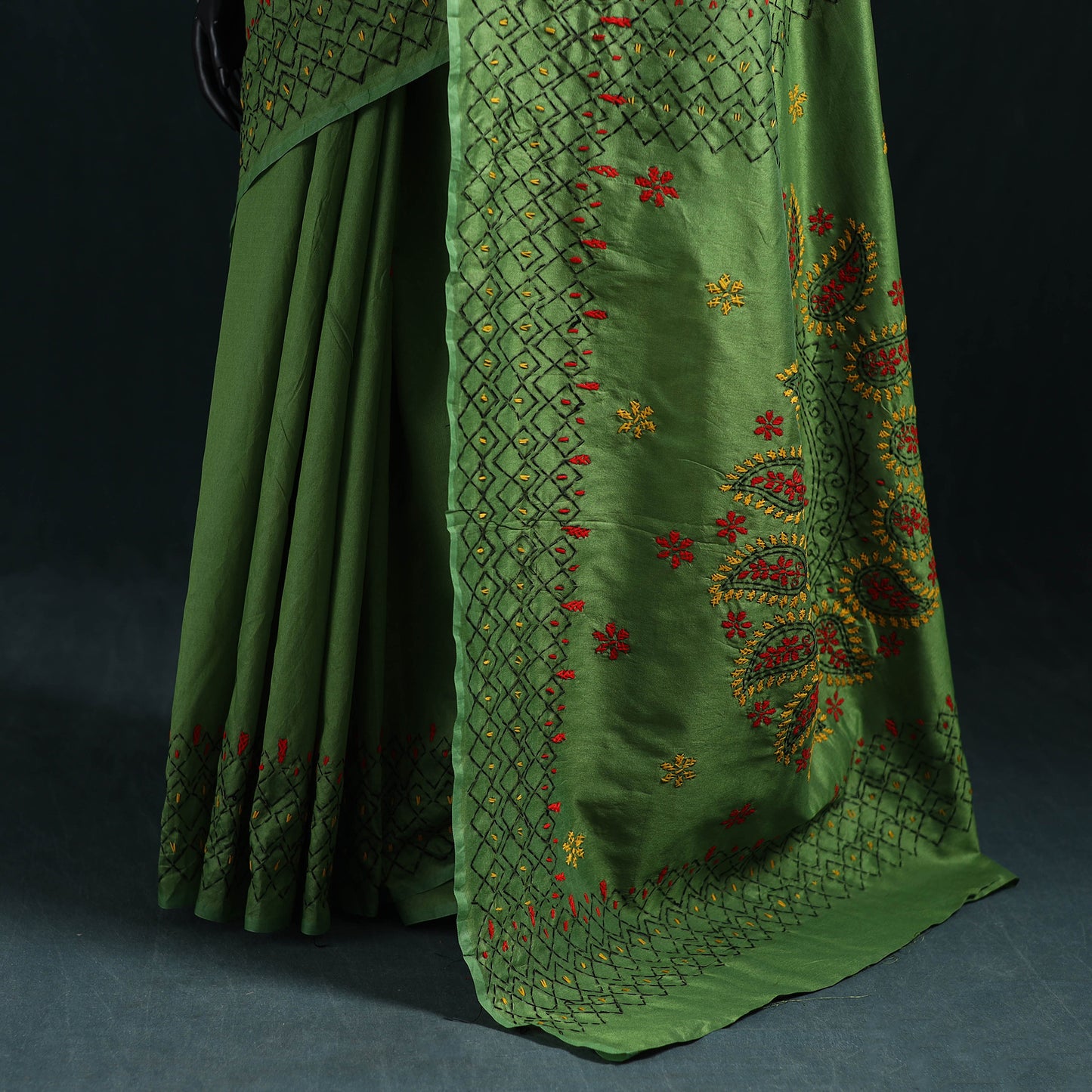 Green - Bengal Hand Embroidery Silk Nakshi Kantha Saree 04