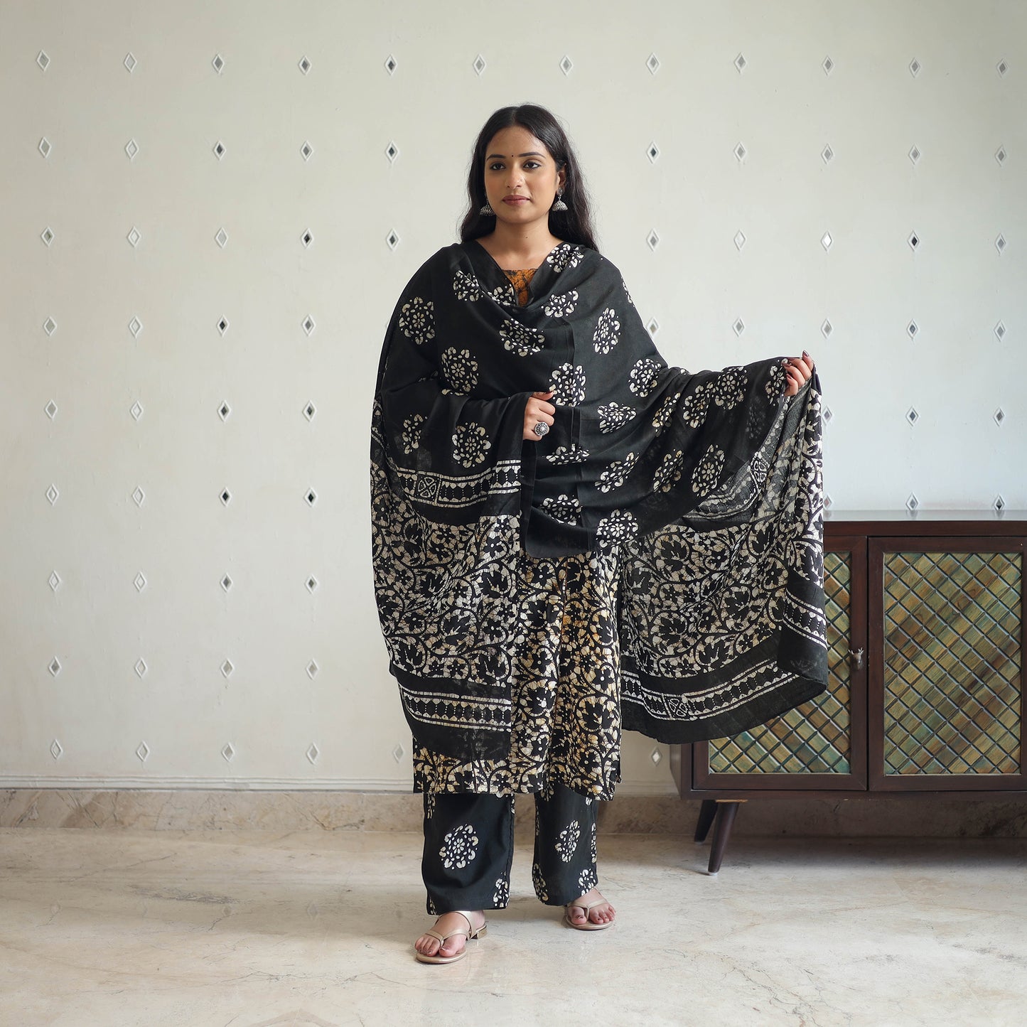 Black Batik Print Kurti Set – Cotton Suit
