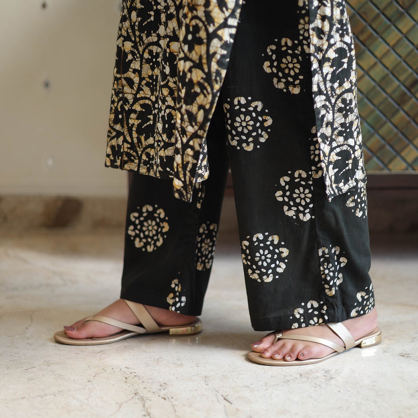 Black Batik Print Kurti Set – Cotton Suit