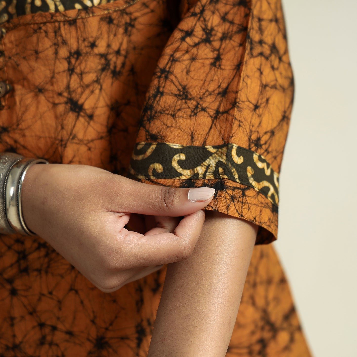 Buy Kutch Batik Printed Cotton Straight Kurta for Women