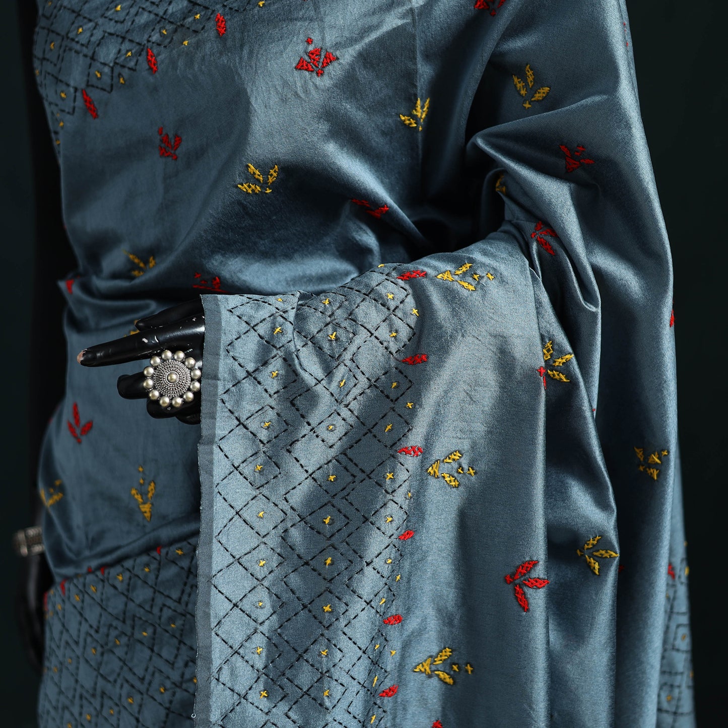 Blue - Bengal Hand Embroidery Silk Nakshi Kantha Saree 16