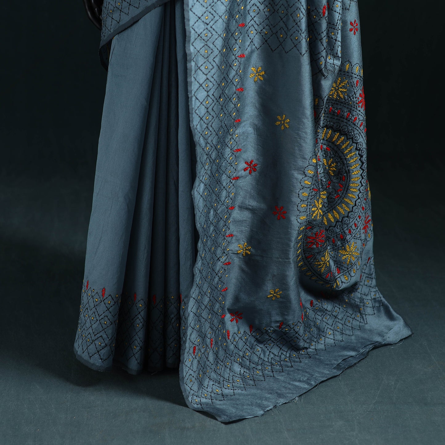 Blue - Bengal Hand Embroidery Silk Nakshi Kantha Saree 16