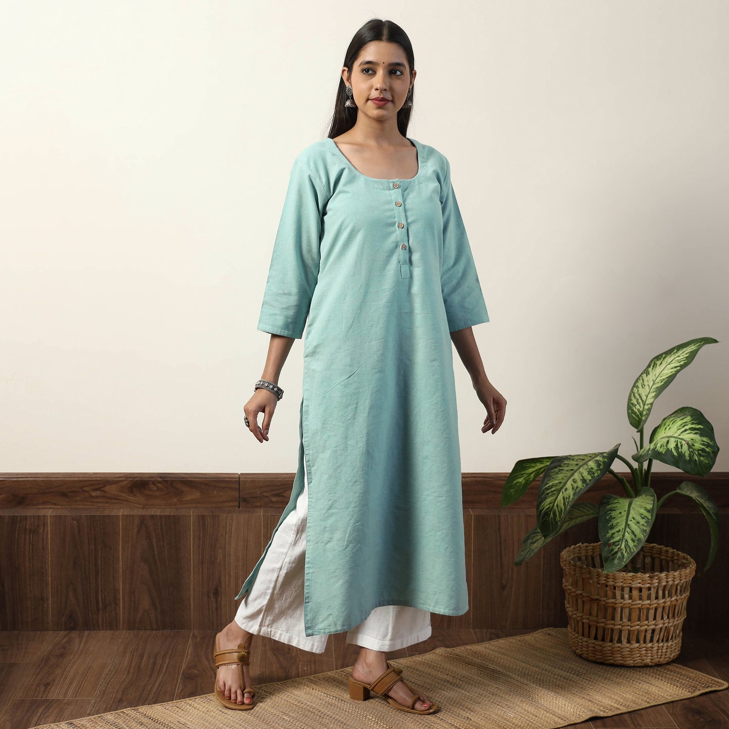 Buy Jhiri Handloom Cotton Straight Long Kurta Online l iTokri.com
