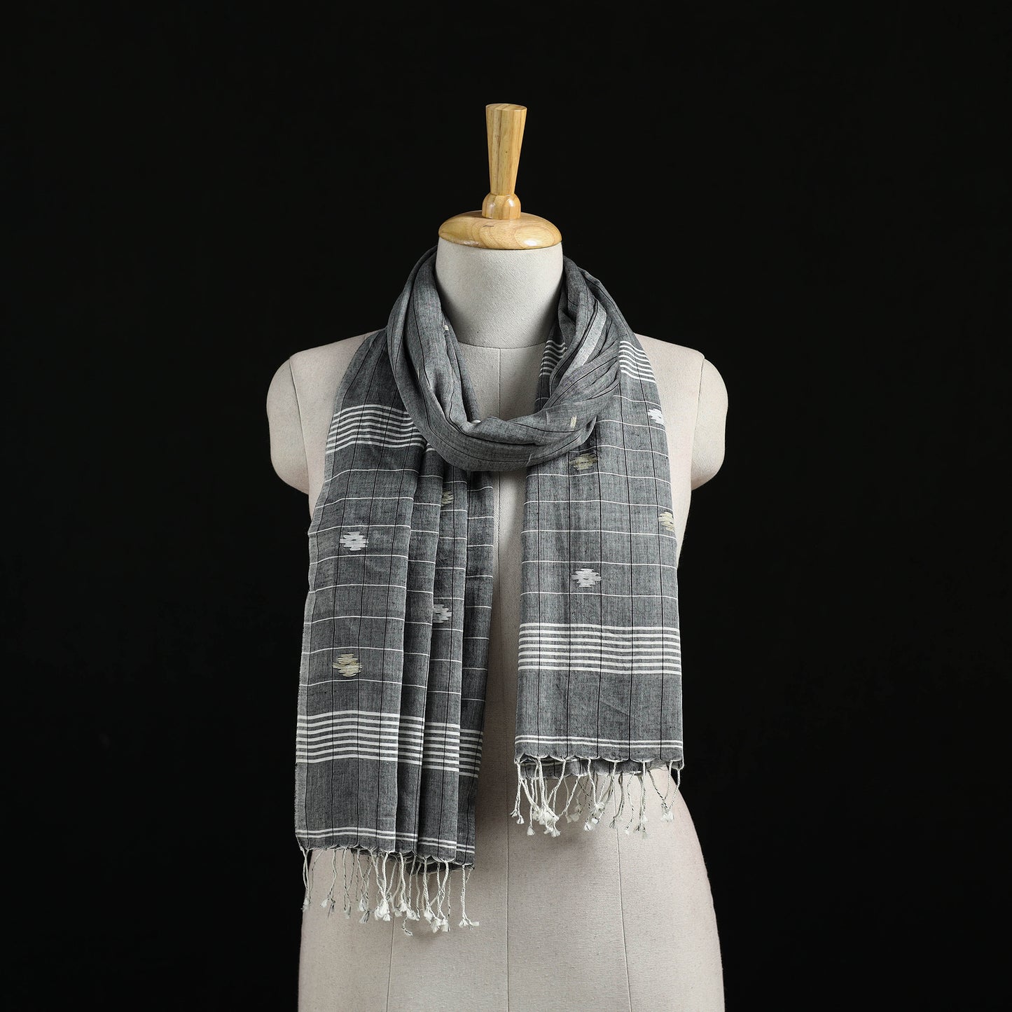 Burdwan Jamdani Handloom Cotton Stole with Tassels 18