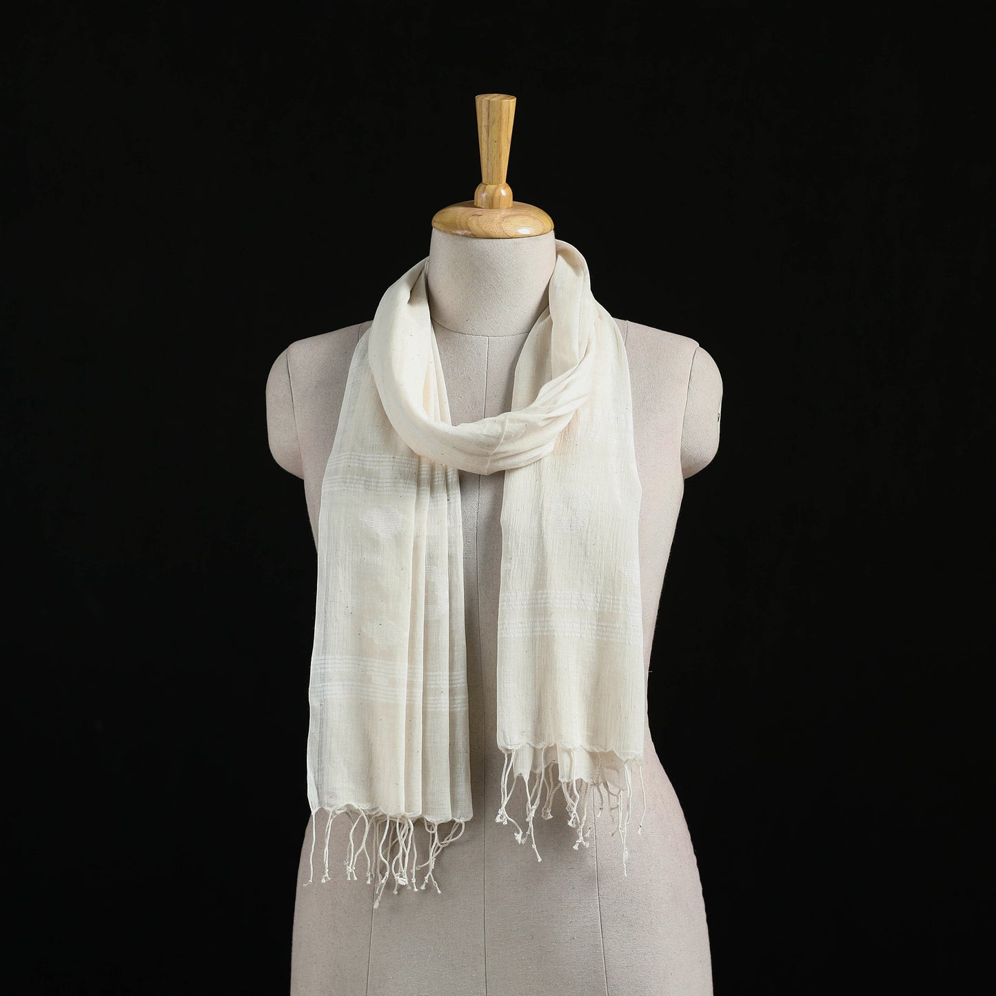 Burdwan Jamdani Handloom Cotton Stole with Tassels 07