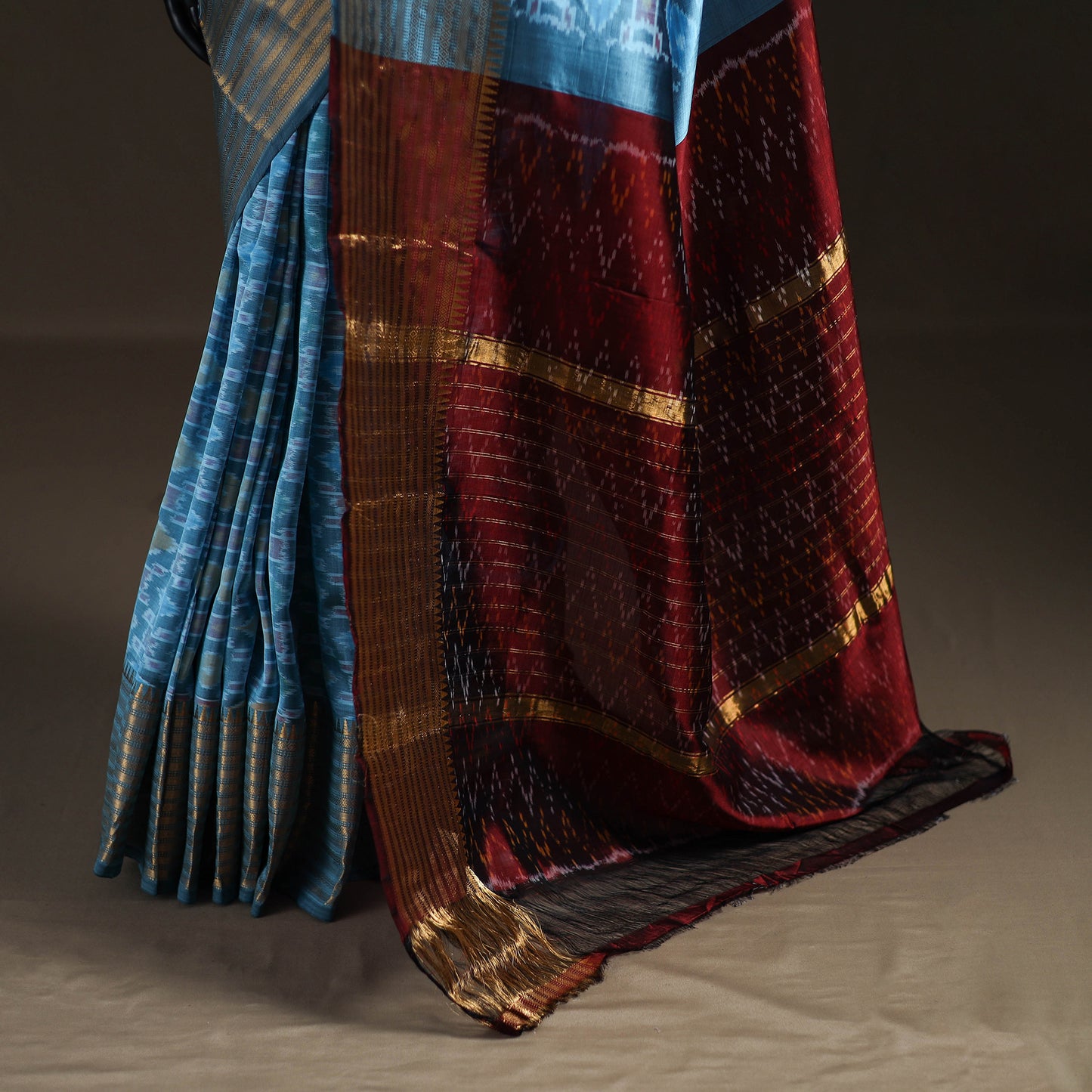 Blue - Traditional Pochampally Ikat Handwoven Pure Silk Pattu Saree with Rudraksha Border 09