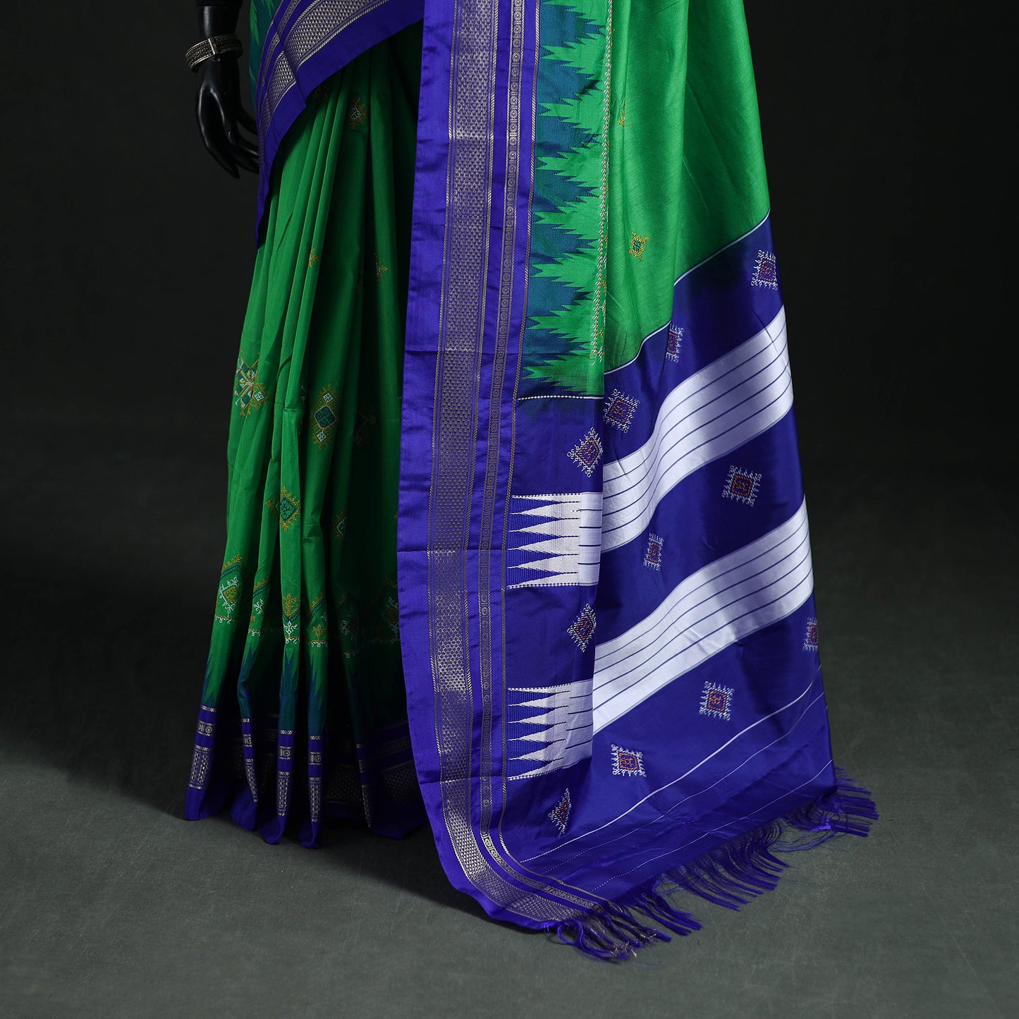 Ilkal Weave Kasuti Work Silk Cotton Zari Border Saree with Blouse Piece 08