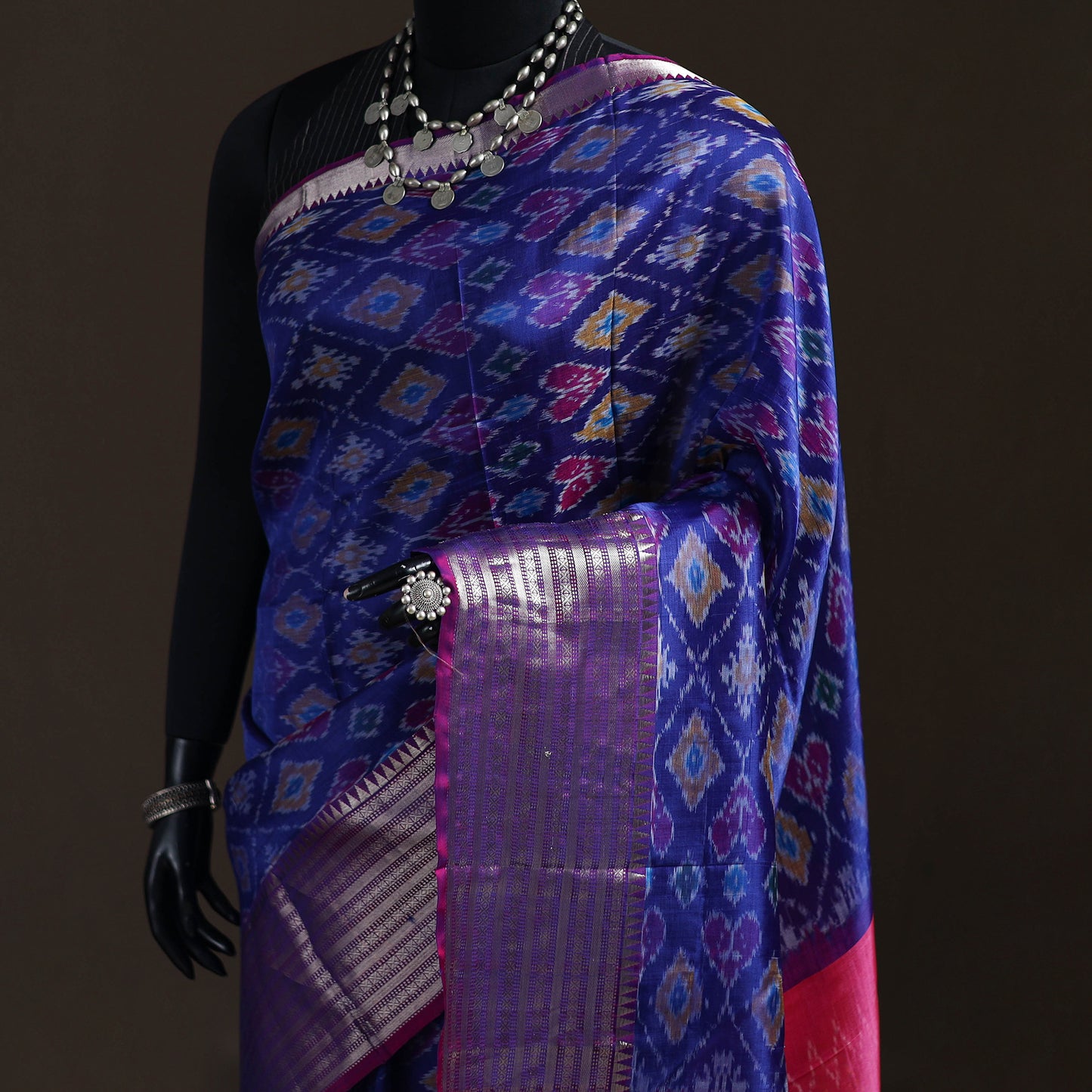 Traditional Pochampally Ikat Handwoven Pure Silk Pattu Saree with Rudraksha Border 19