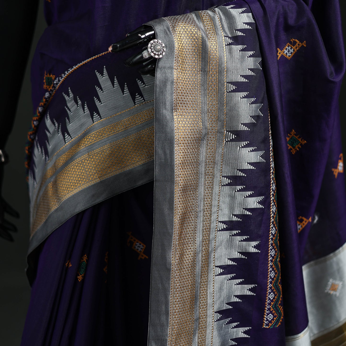 Ilkal Weave Kasuti Work Silk Cotton Zari Border Saree with Blouse Piece 14