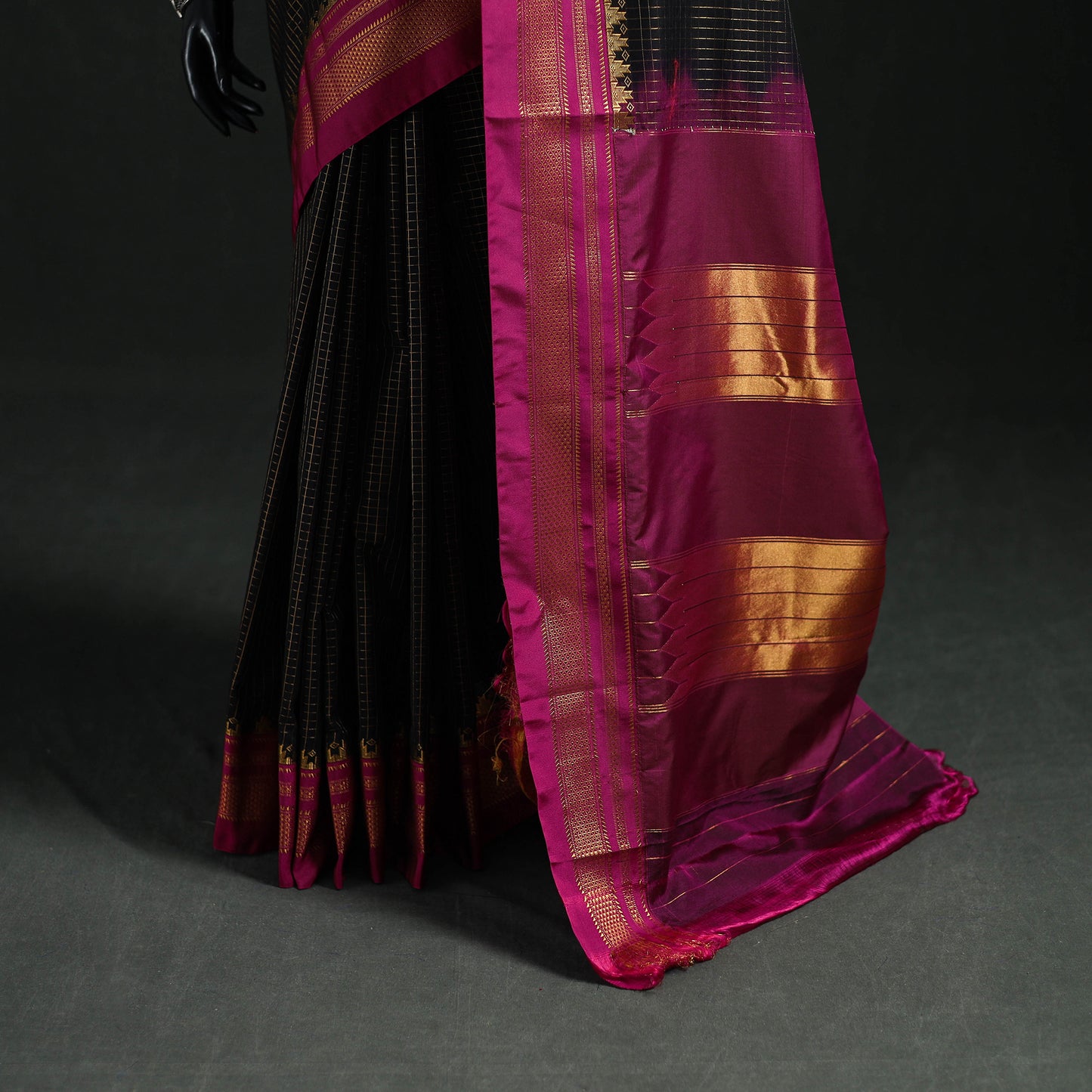Ilkal Weave Silk Cotton Checks Zari Border Saree with Blouse Piece 22