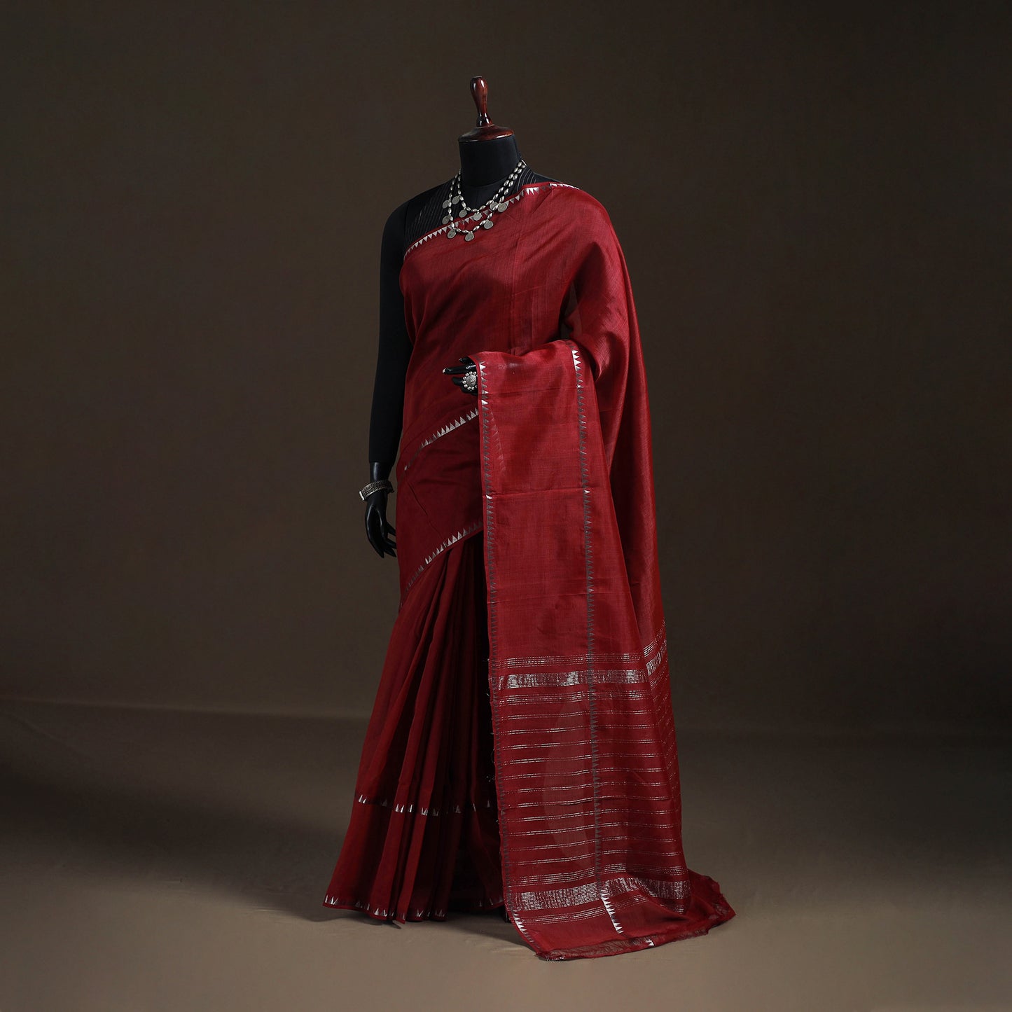Red - Mangalagiri Handwoven Pure Silk Pattu Saree 29