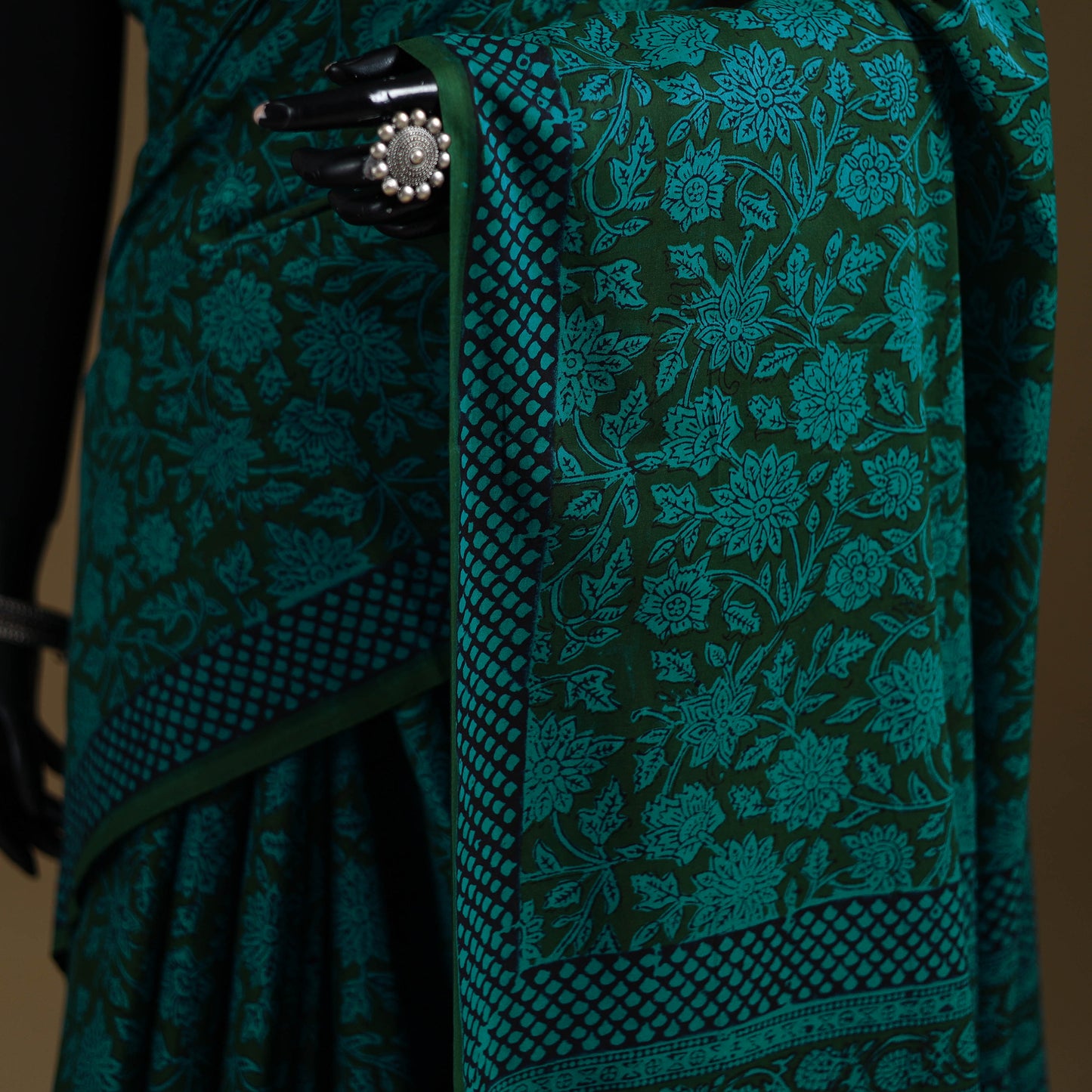 Green - Gamthi Hand Block Print Pure Mul Cotton Saree with Blouse Piece 04