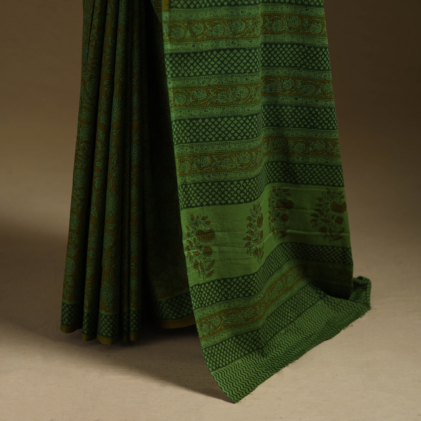 Green - Gamthi Hand Block Print Pure Mul Cotton Saree with Blouse Piece 06