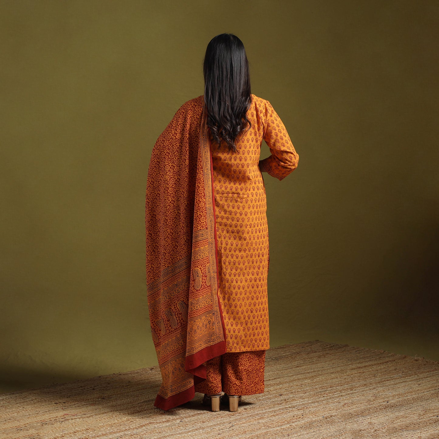 Natural Dyed Hand Block Bagh Print Cotton Suit Set with Dupatta for Women 22