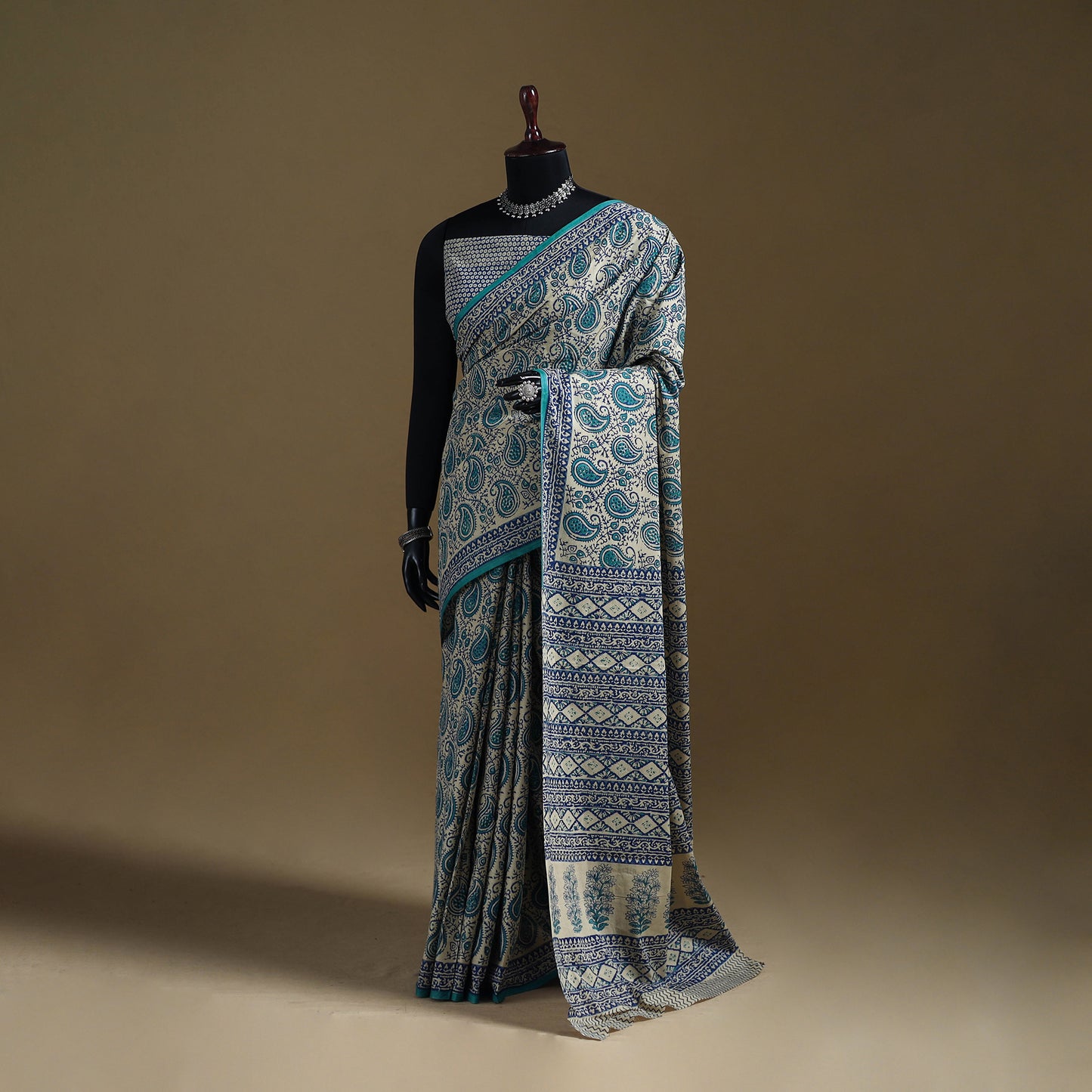 White - Gamthi Hand Block Print Pure Mul Cotton Saree with Blouse Piece 32