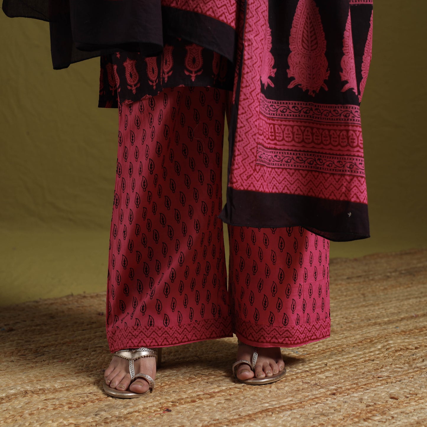 Natural Dyed Hand Block Bagh Print Cotton Suit Set with Dupatta for Women 20