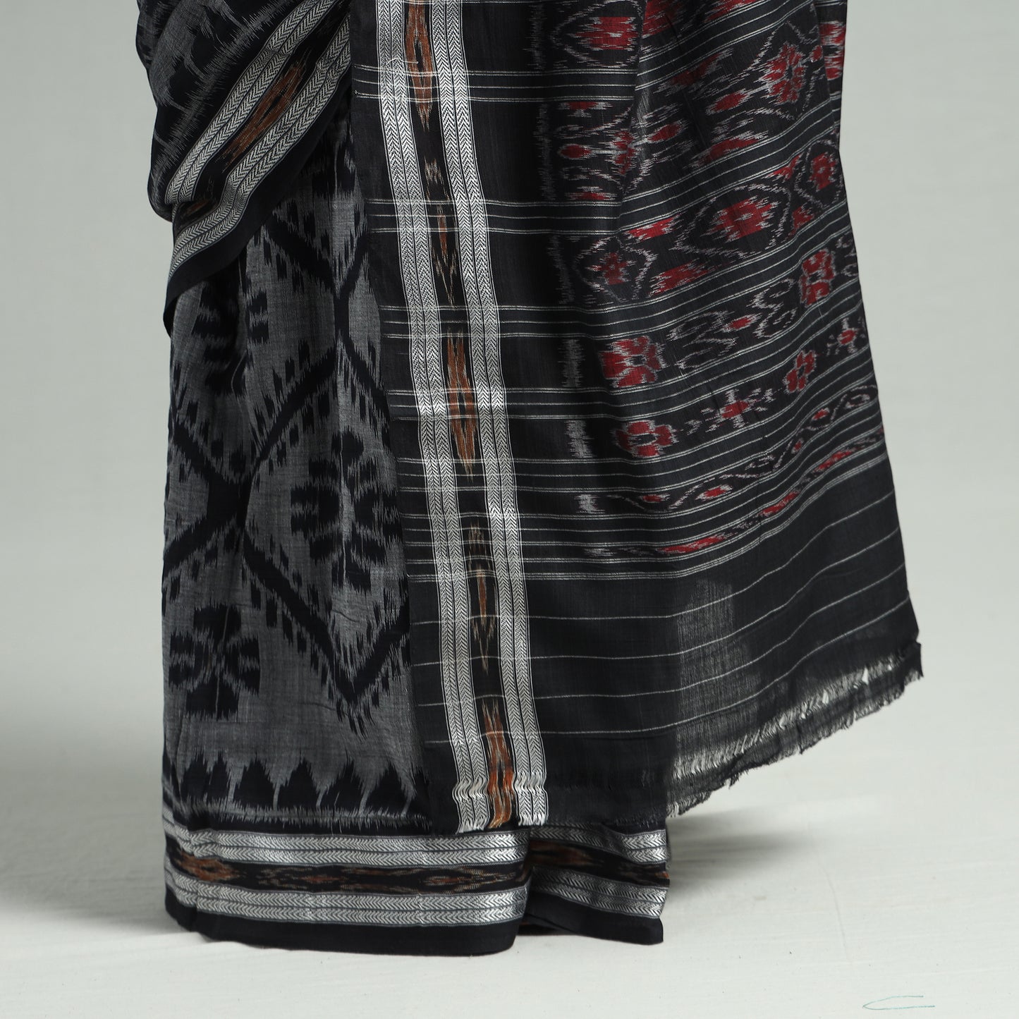 Grey - Sambalpuri Ikat Weave Handloom Cotton Saree 08
