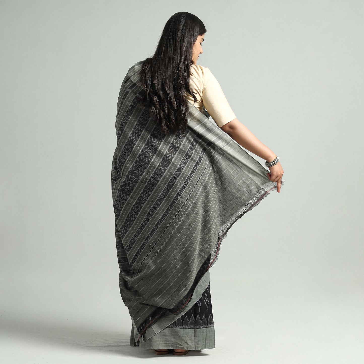 Black - Sambalpuri Ikat Weave Handloom Cotton Saree 09