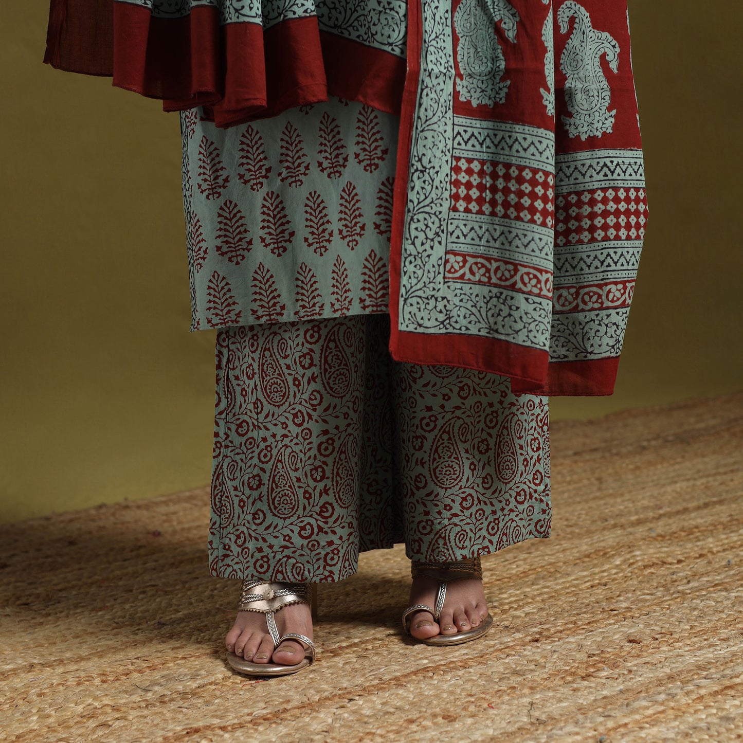 Natural Dyed Hand Block Bagh Print Cotton Suit Set with Dupatta for Women 15