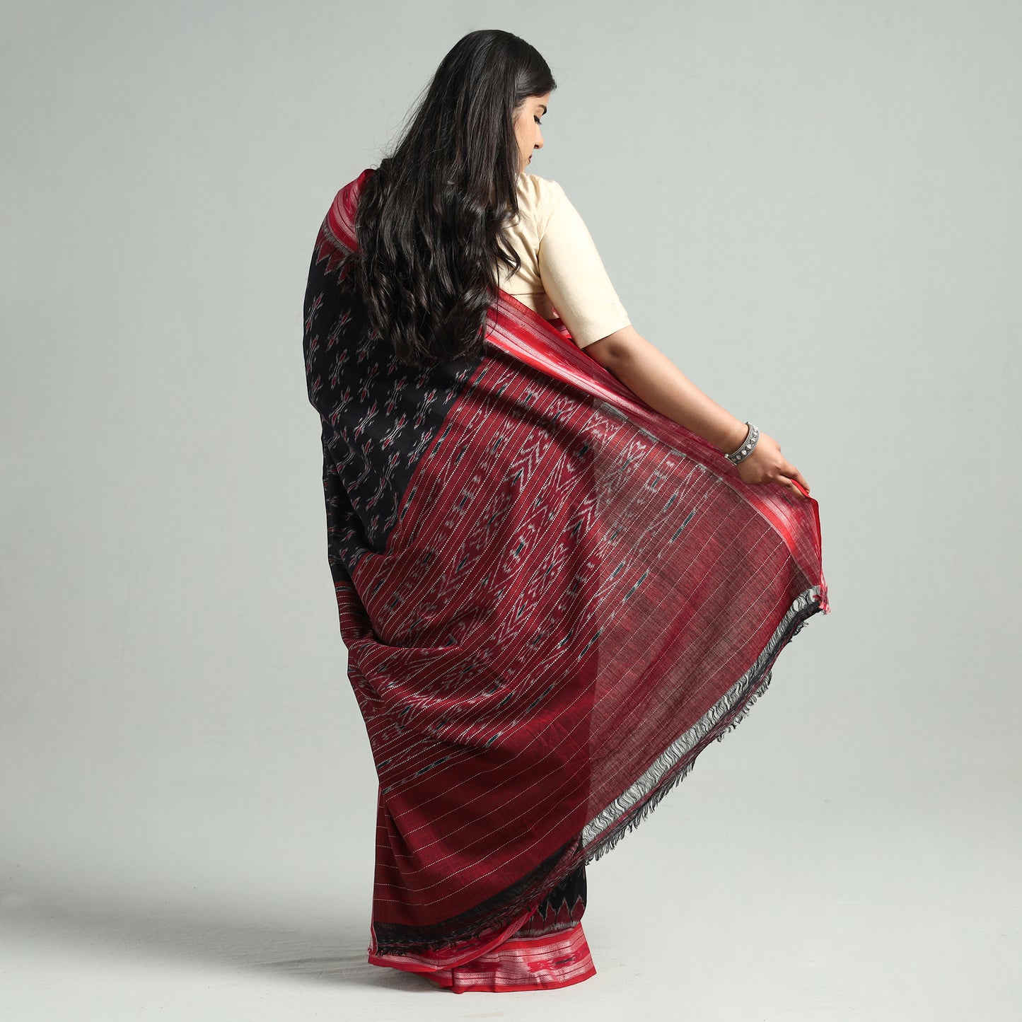 Black - Sambalpuri Ikat Weave Handloom Cotton Saree 20