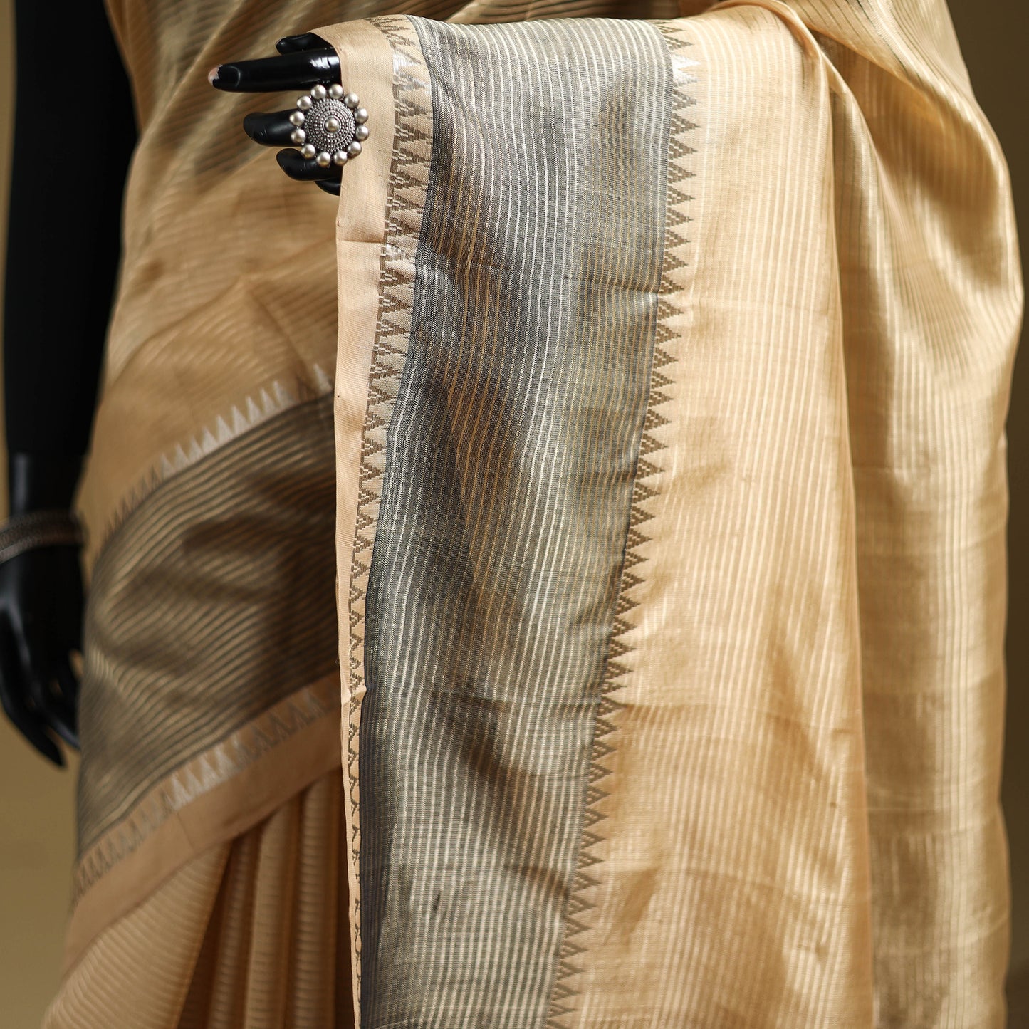 Beige - Pure Handwoven Mangalagiri Silk Cotton Pattu Saree with Zari Border 07