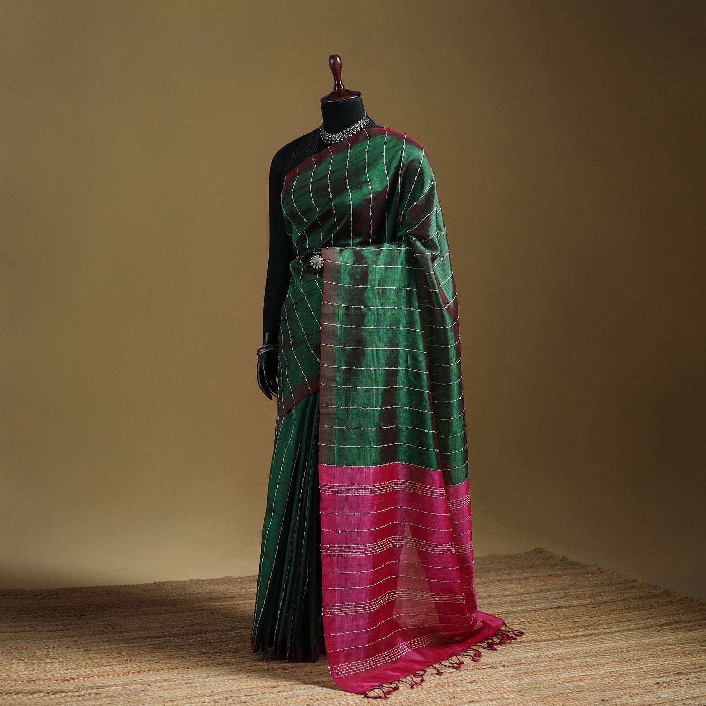 Green - Pure Handwoven Mangalagiri Silk Cotton Pattu Saree 23