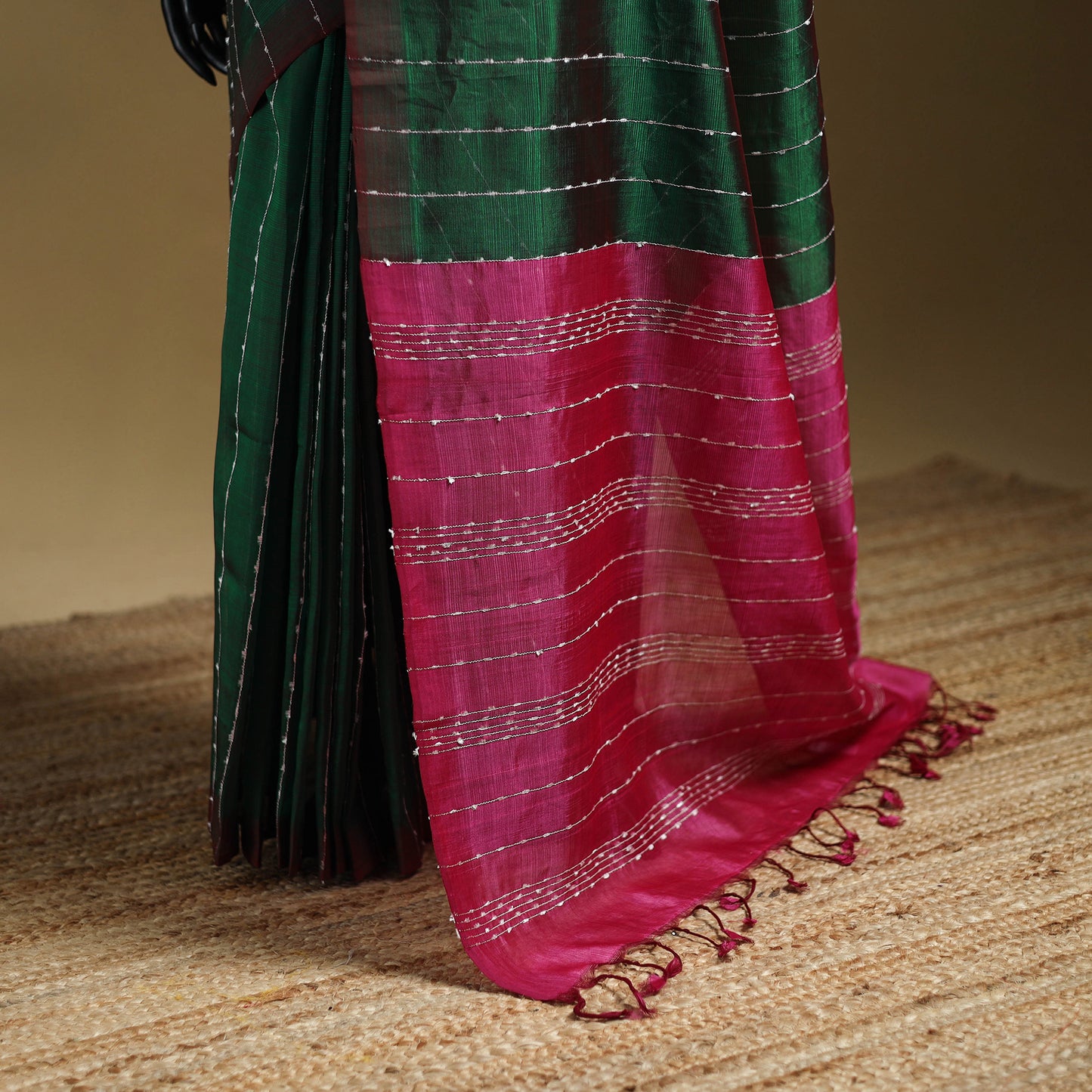 Green - Pure Handwoven Mangalagiri Silk Cotton Pattu Saree 23