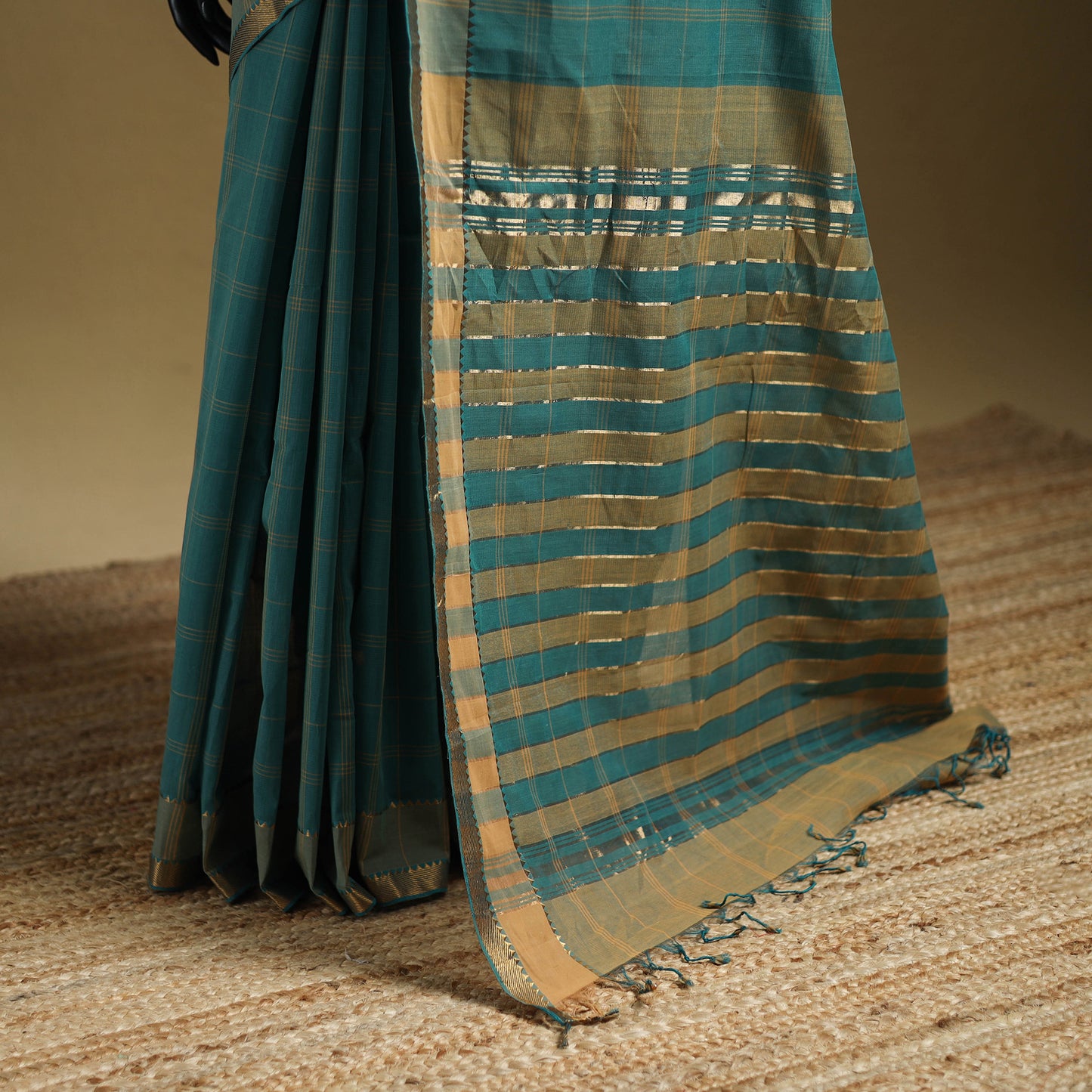 Green - Pure Handwoven Zari Checks Mangalagiri Cotton Saree 26