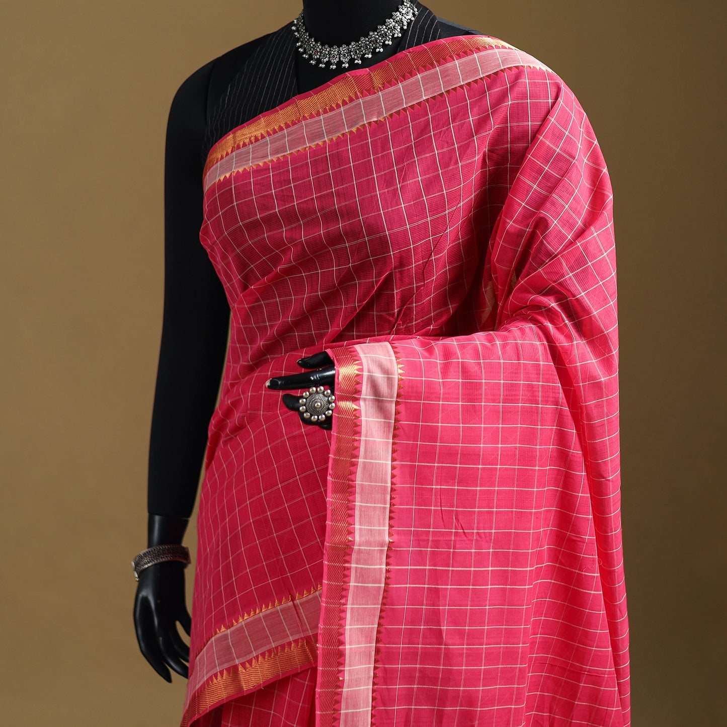 Pink - Pure Handwoven Zari Checks Mangalagiri Cotton Saree 27
