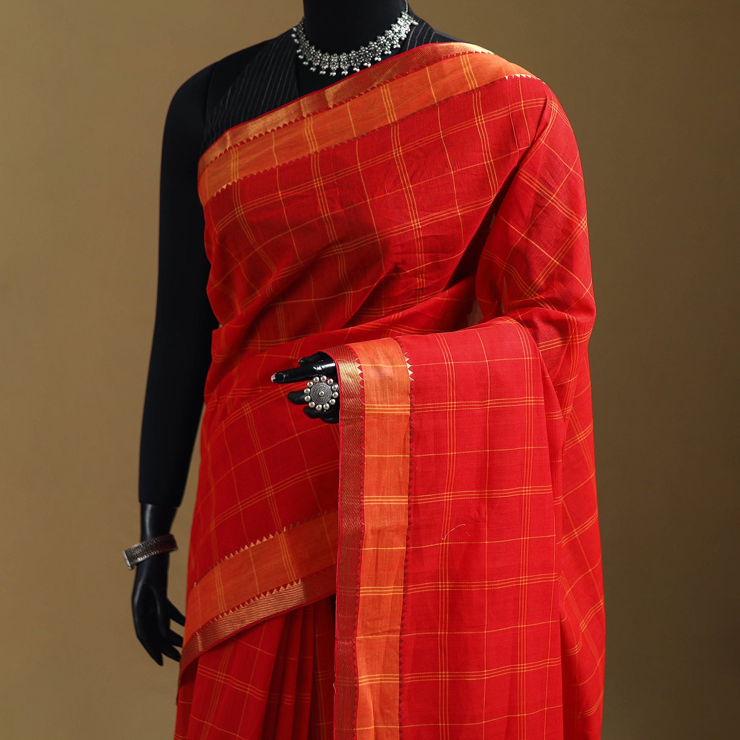 Red - Pure Handwoven Zari Checks Mangalagiri Cotton Saree 31