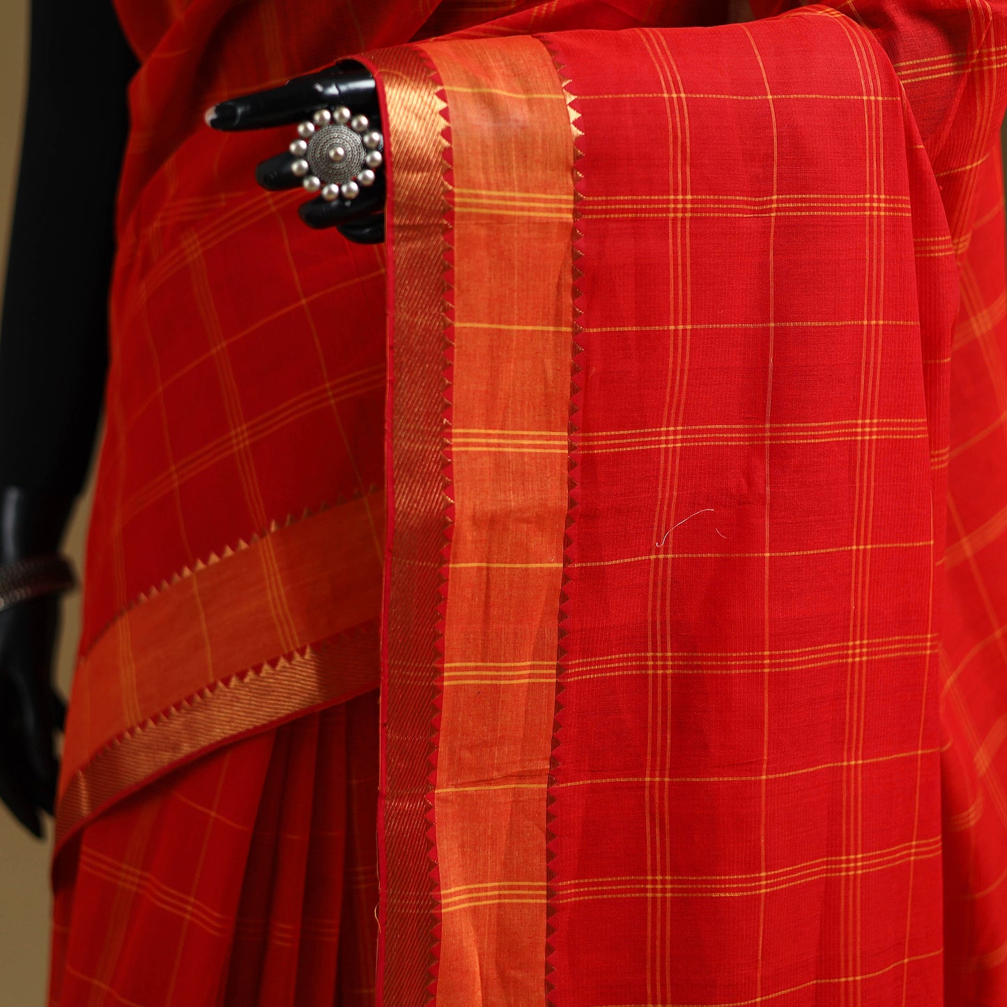 Red - Pure Handwoven Zari Checks Mangalagiri Cotton Saree 31